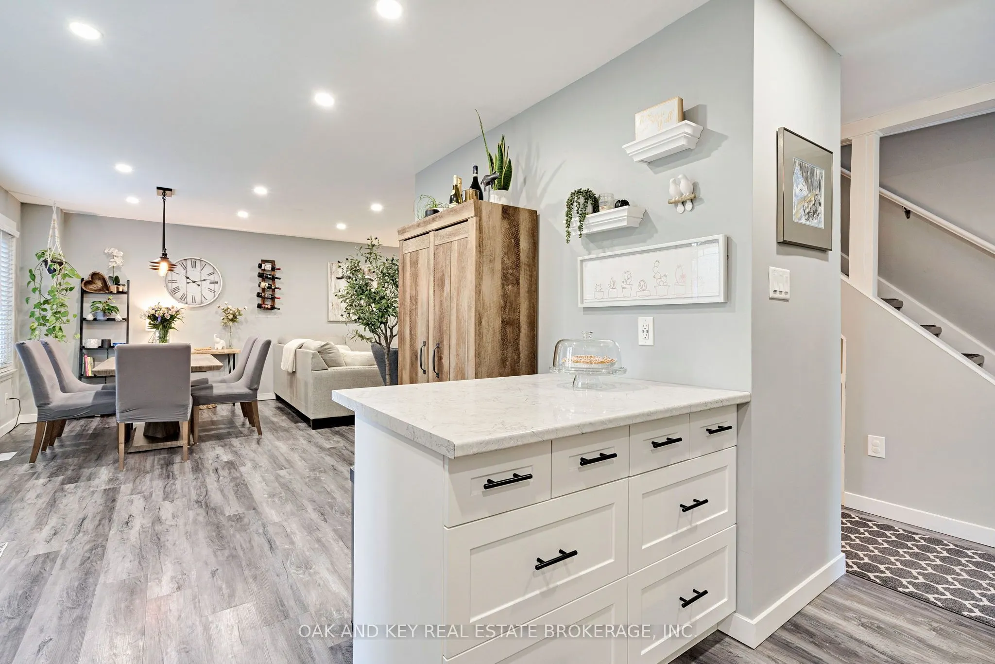 392 Homestead Court, #32