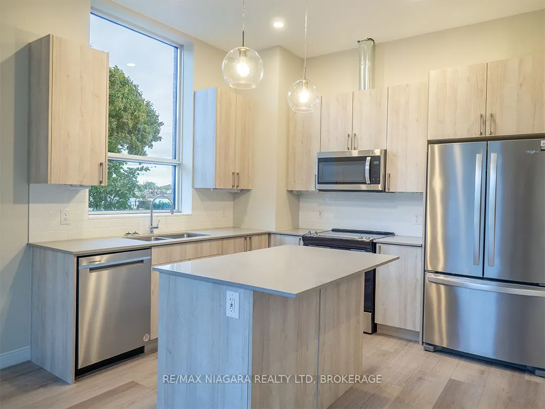 118 WEST Street, #101