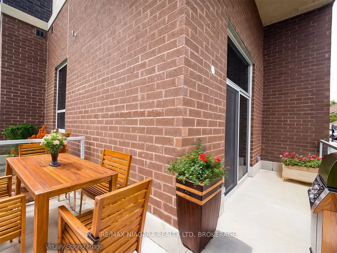 118 WEST Street, #101
