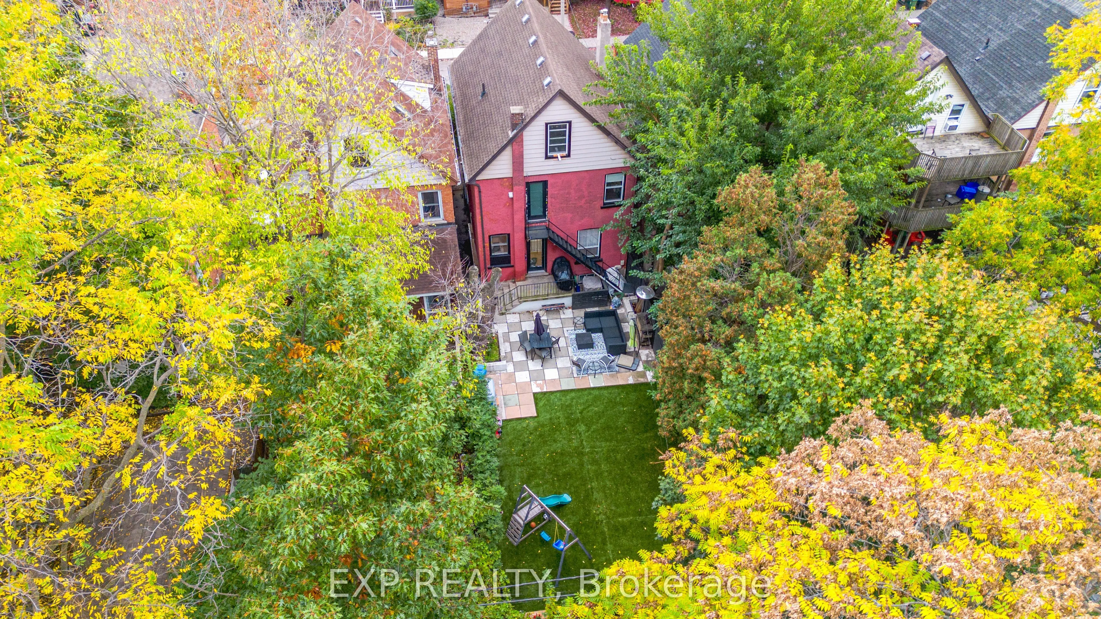 176 Emerald Street S