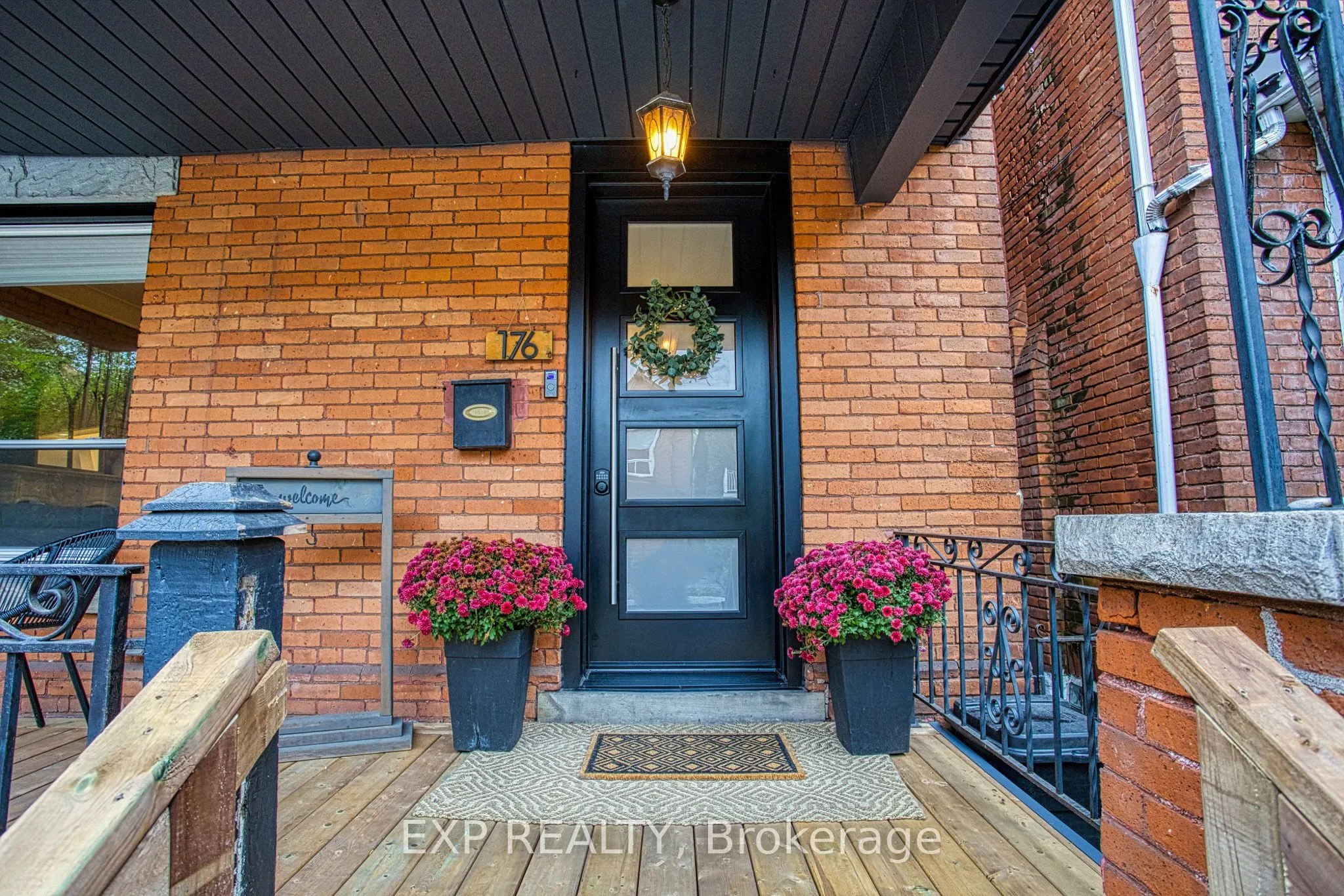 176 Emerald Street S