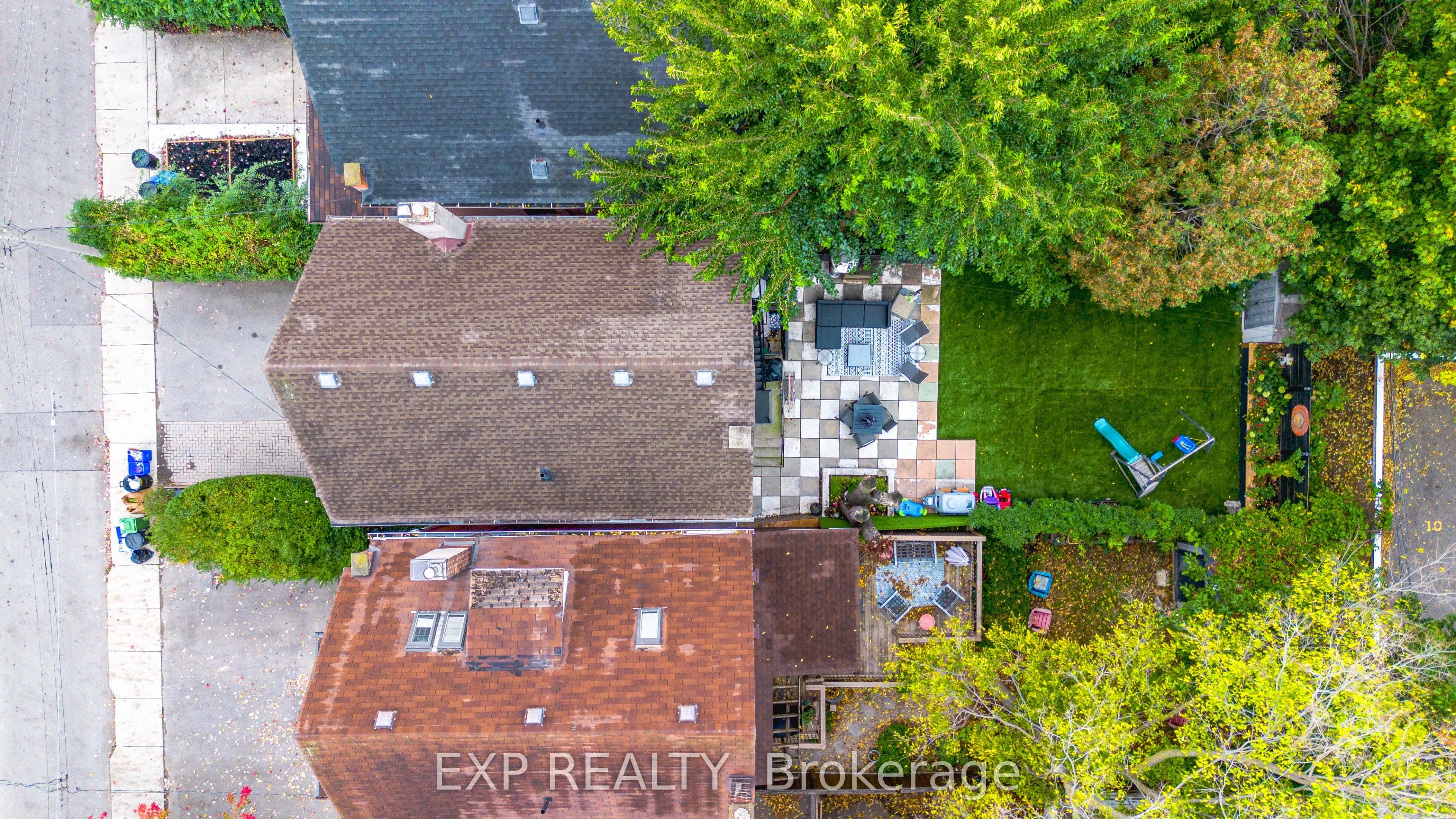 176 Emerald Street S