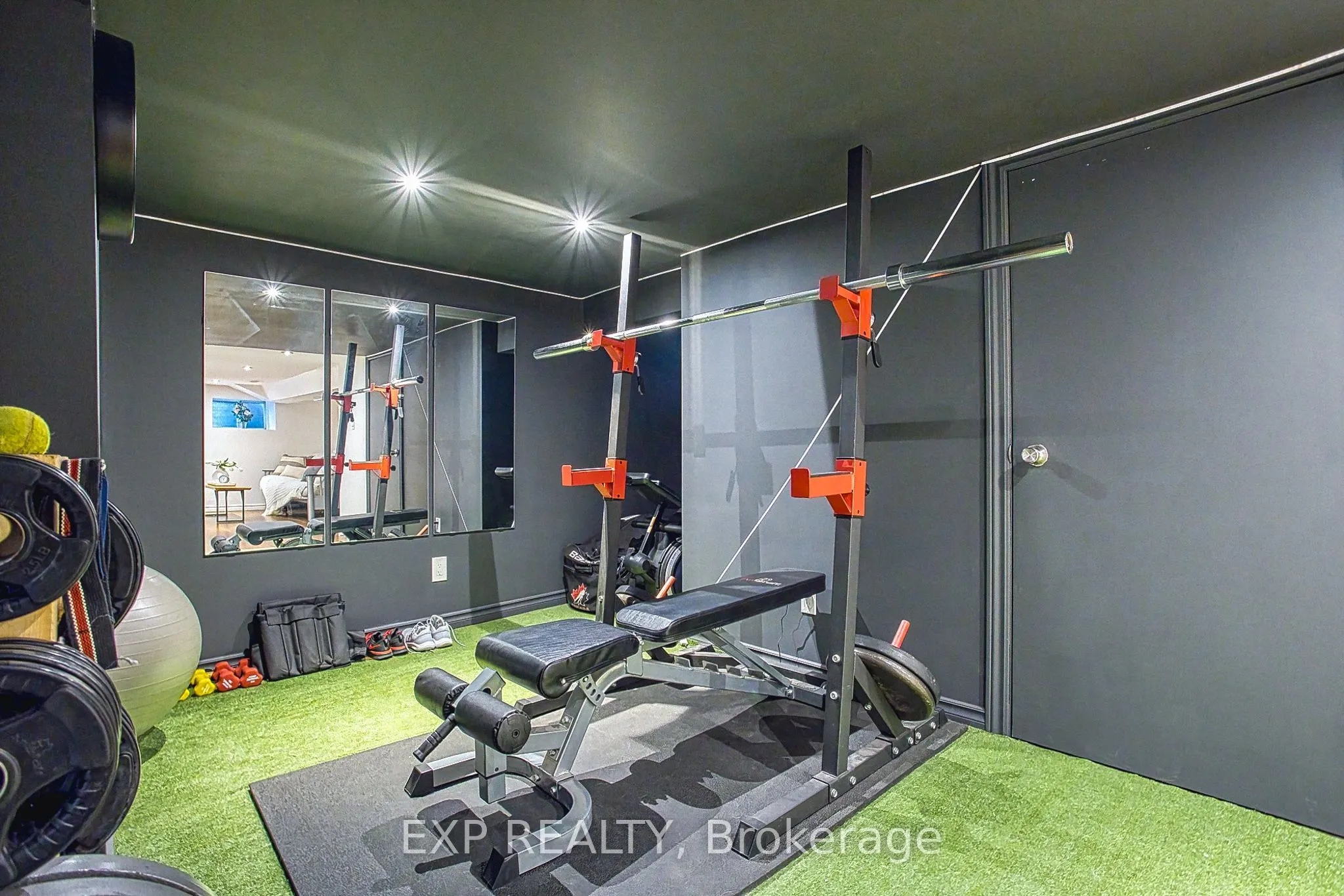 176 Emerald Street S