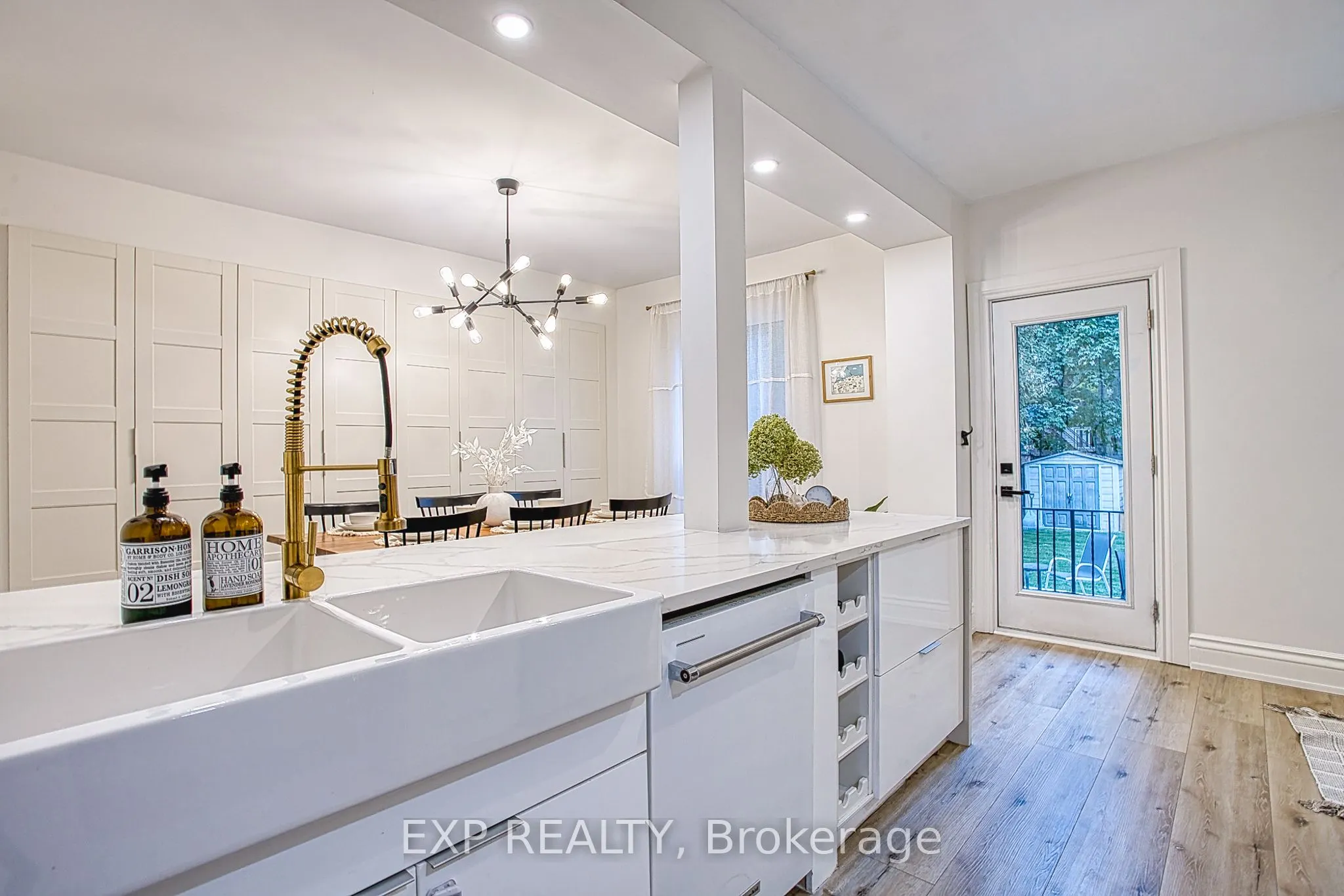 176 Emerald Street S