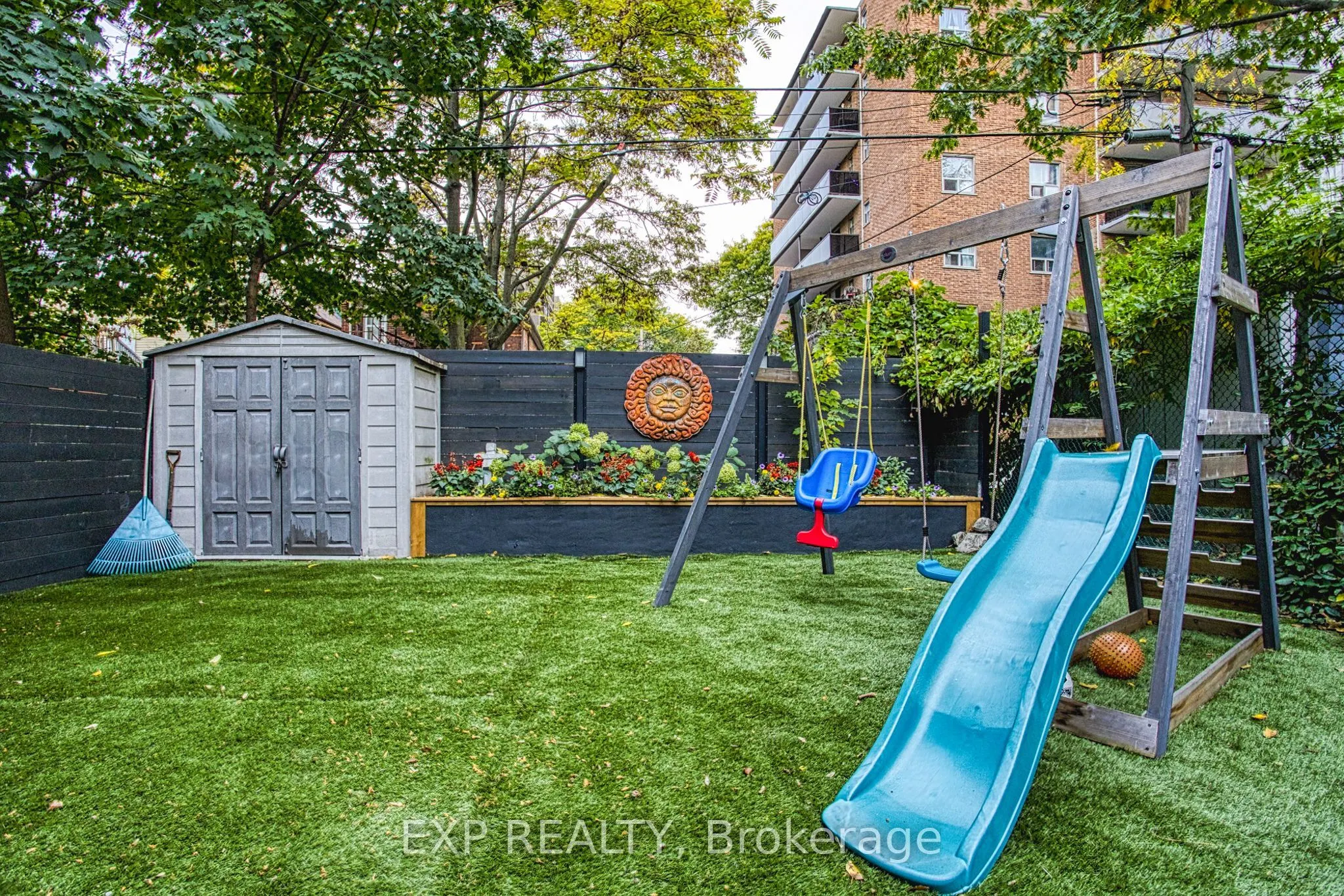 176 Emerald Street S