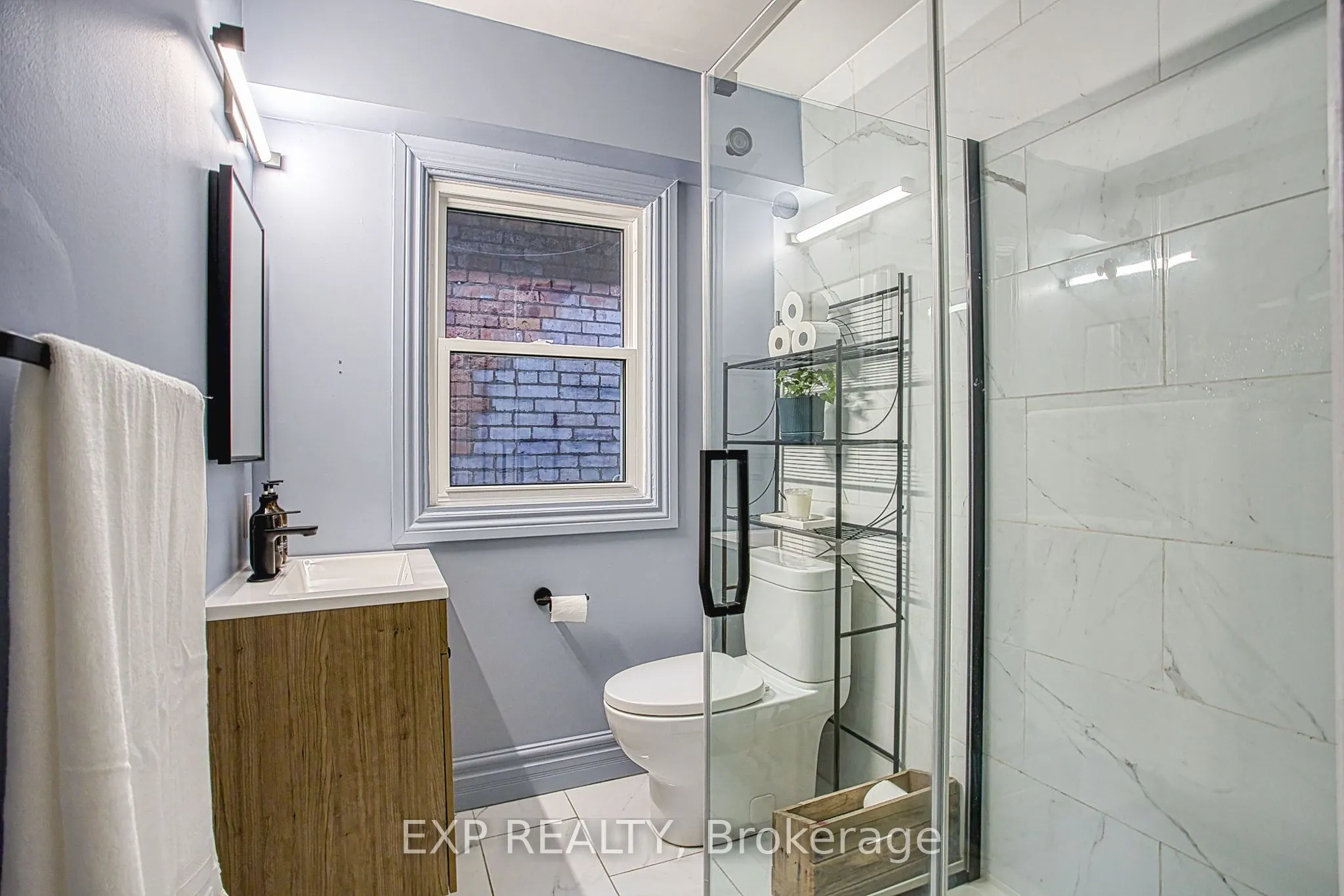 176 Emerald Street S