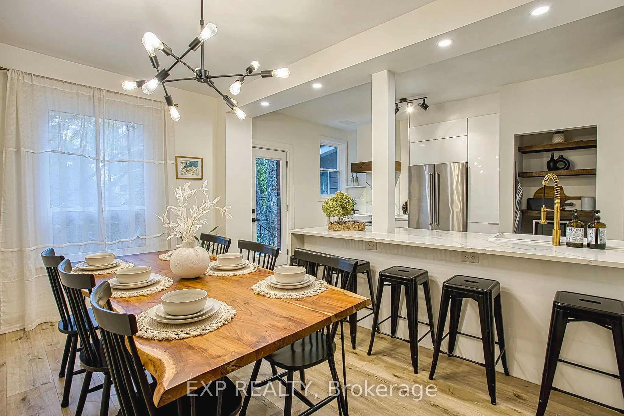 176 Emerald Street S