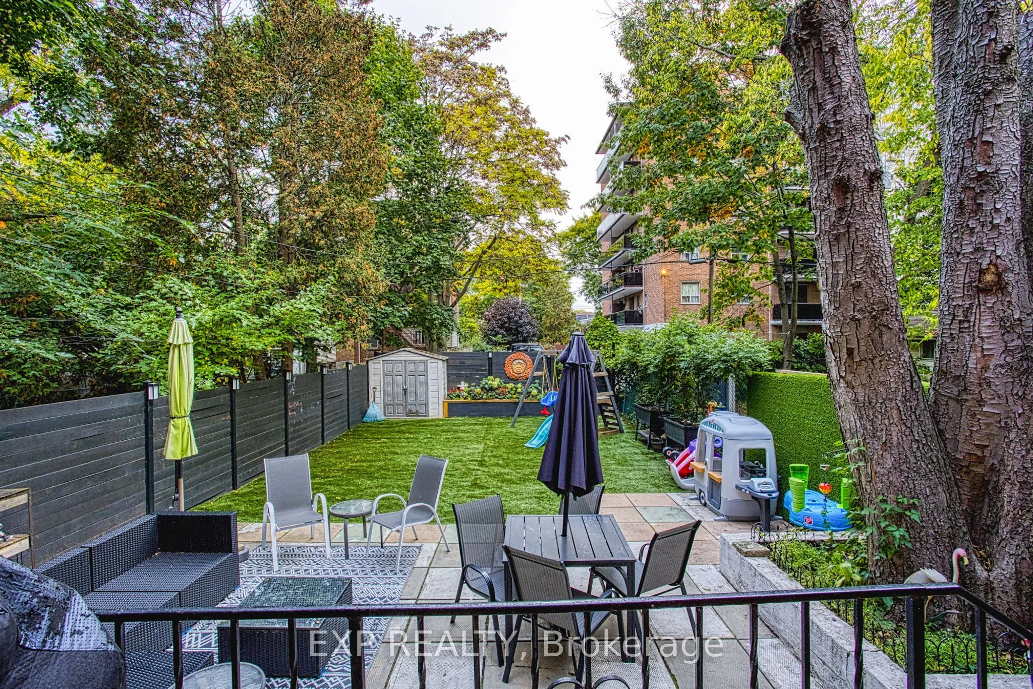 176 Emerald Street S