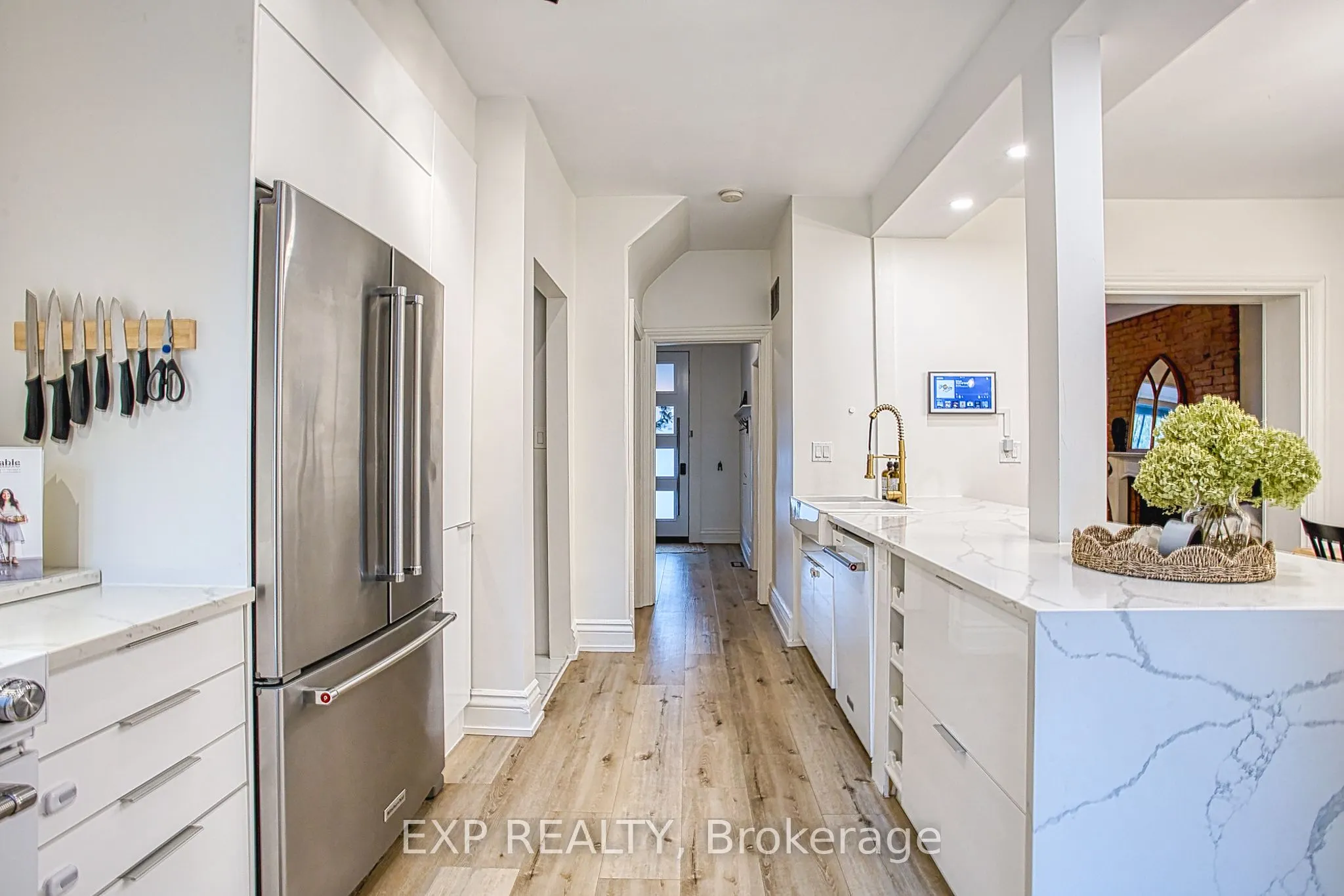 176 Emerald Street S