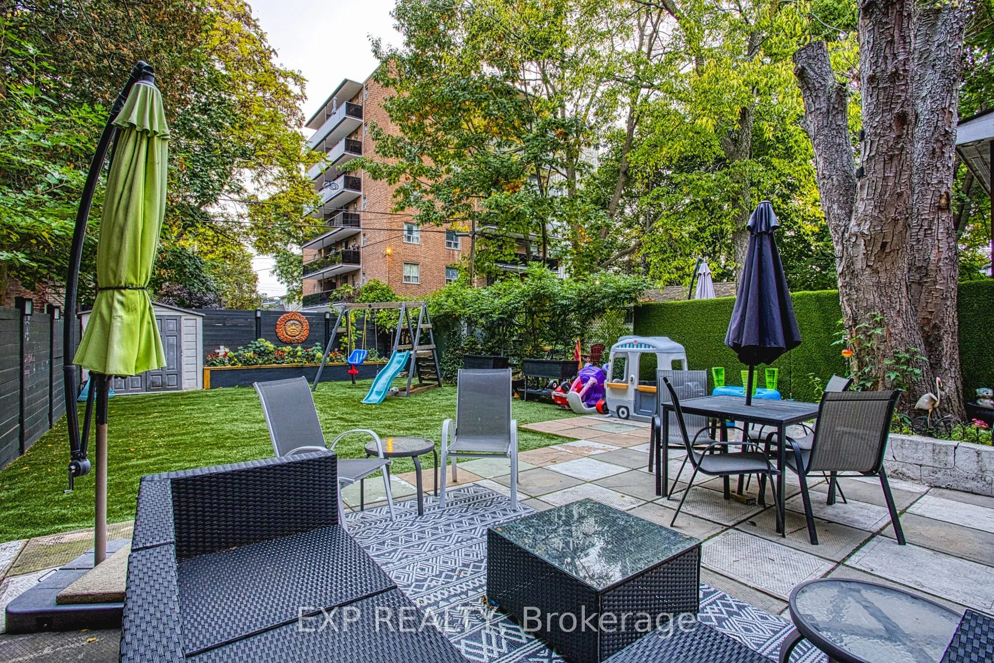 176 Emerald Street S