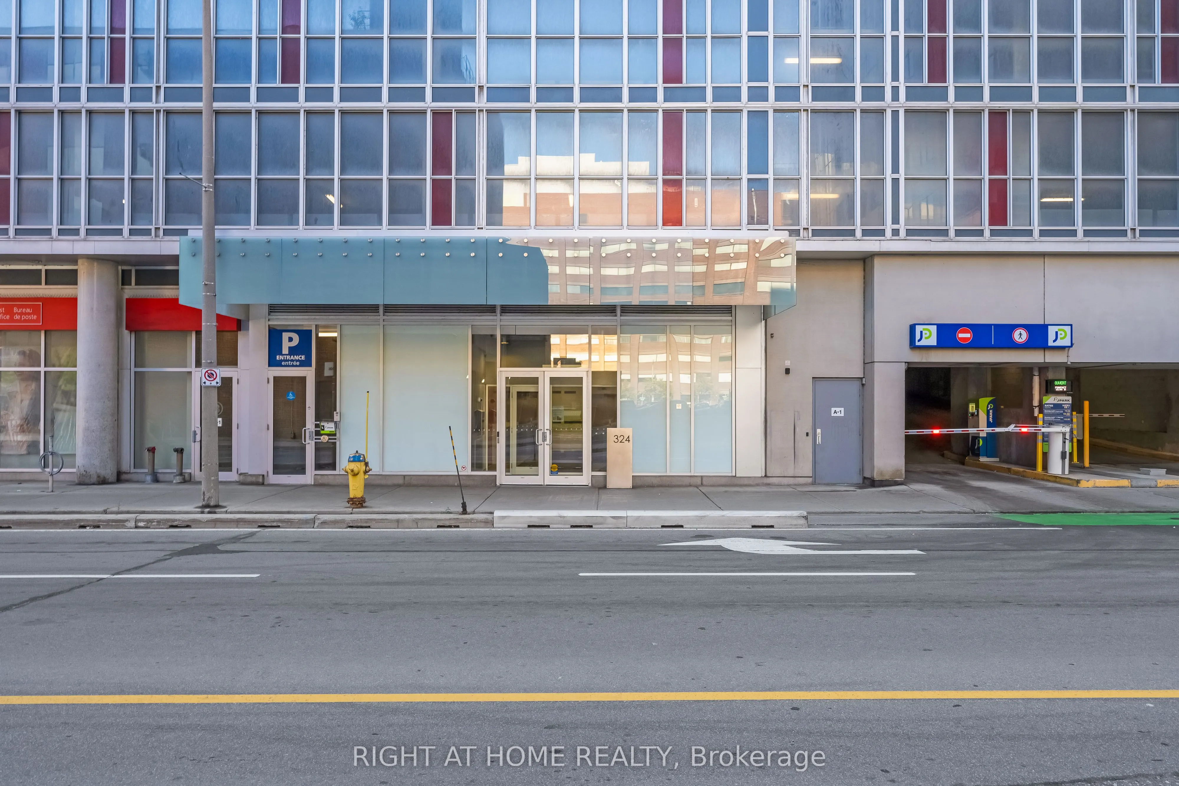324 Laurier Avenue W, #2010
