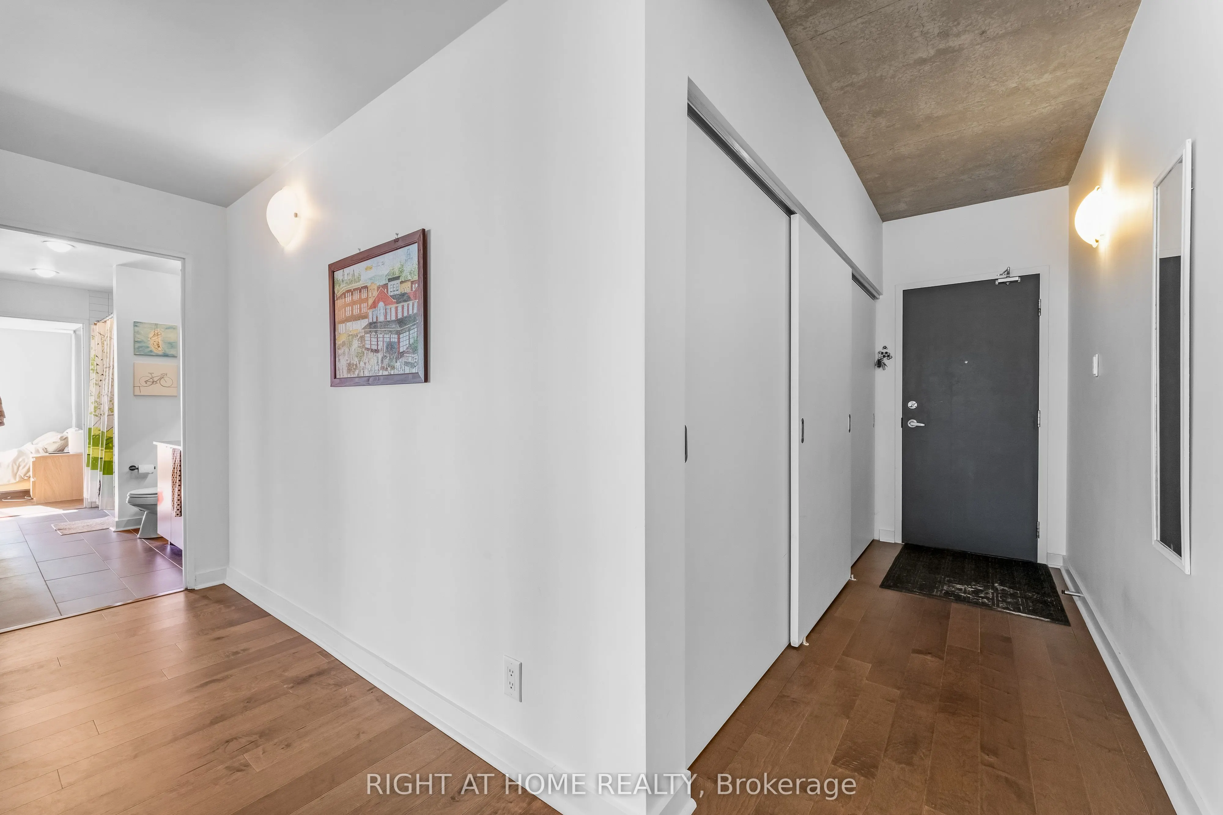 324 Laurier Avenue W, #2010