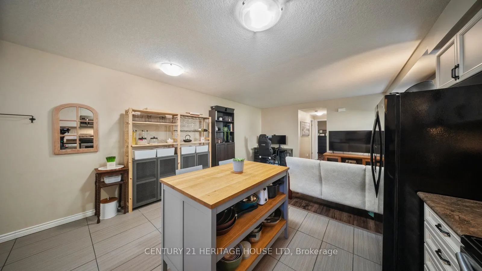 931 Glasgow Street, #14D