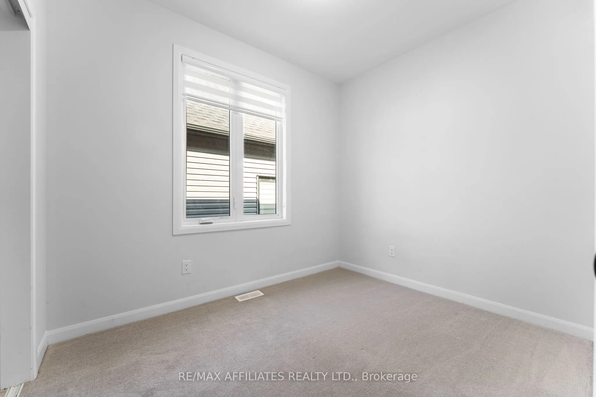 140 SHALLOW POND Place