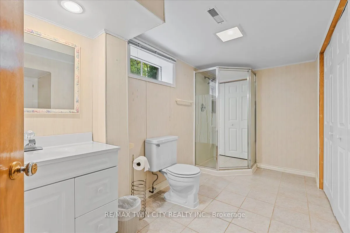 943 Winterhalt Avenue