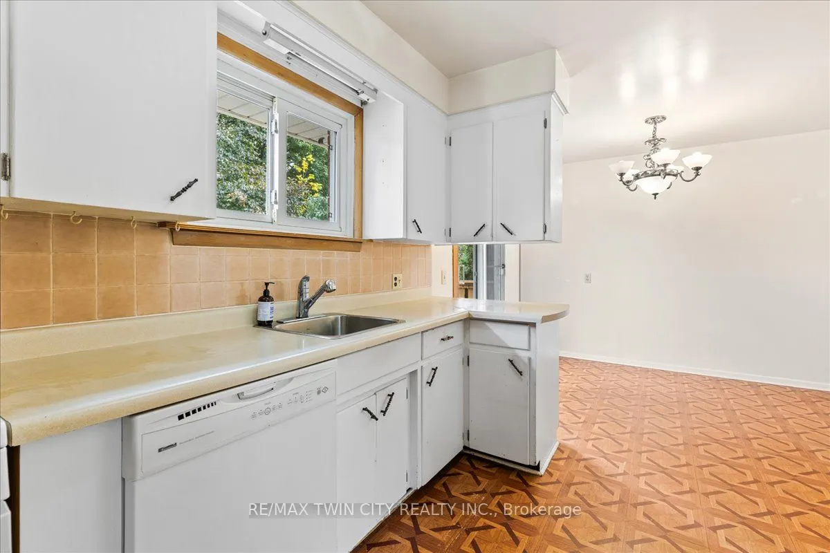 943 Winterhalt Avenue