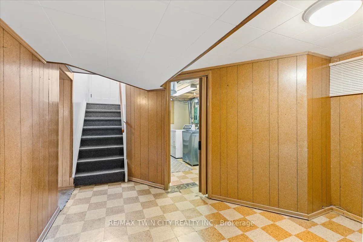 943 Winterhalt Avenue