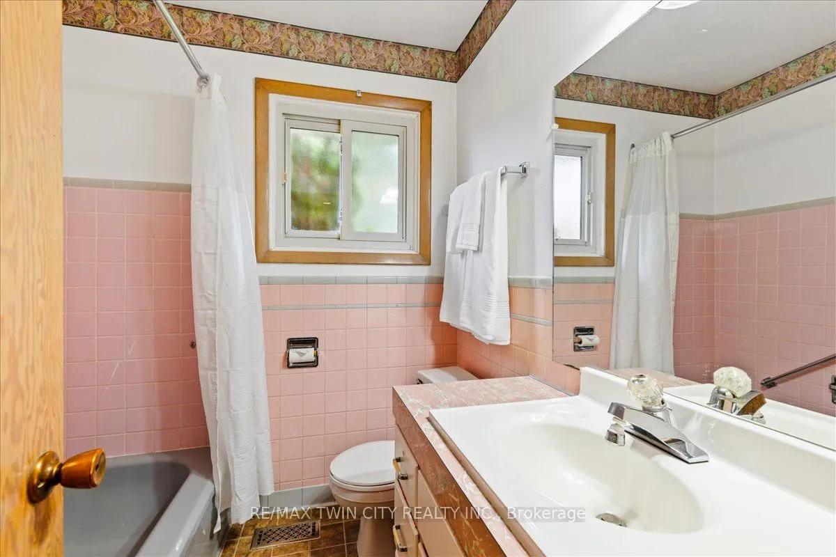 943 Winterhalt Avenue