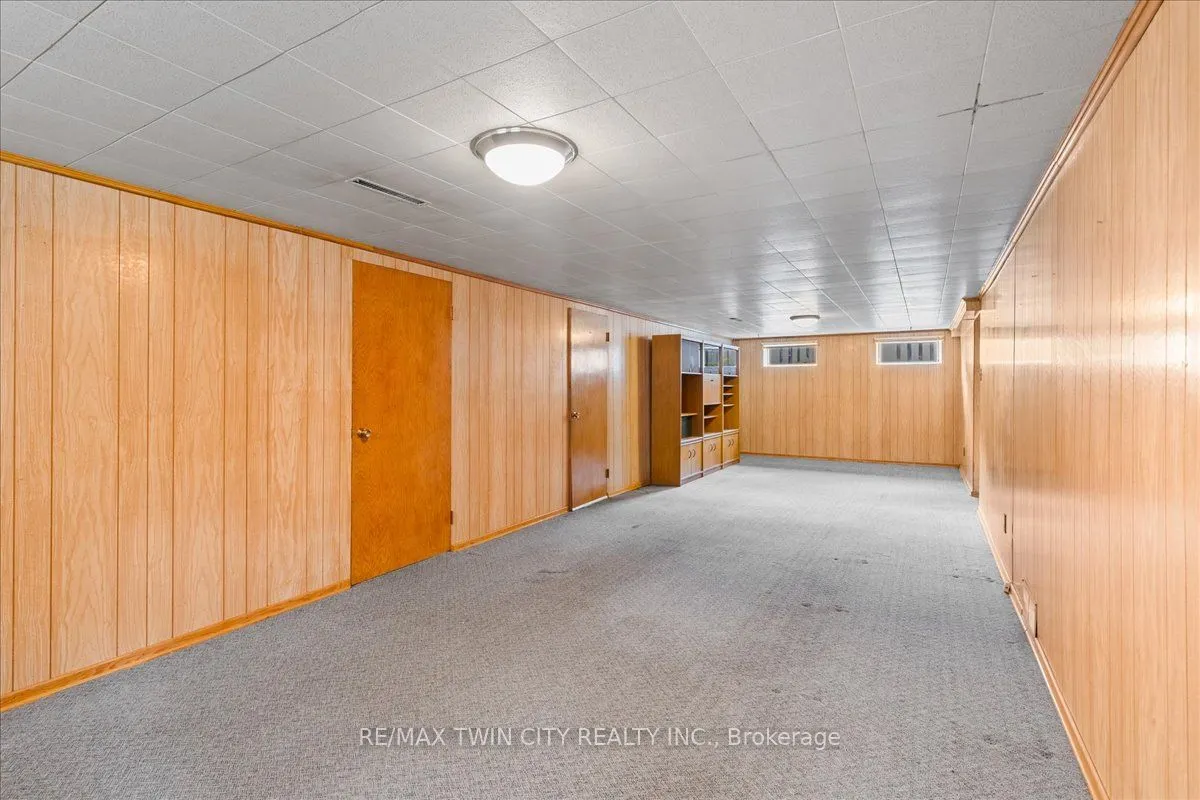 943 Winterhalt Avenue