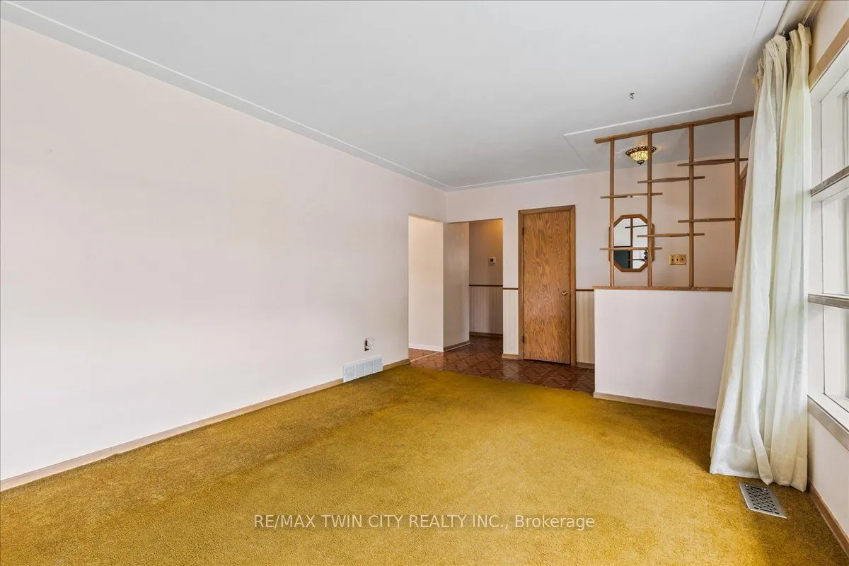 943 Winterhalt Avenue