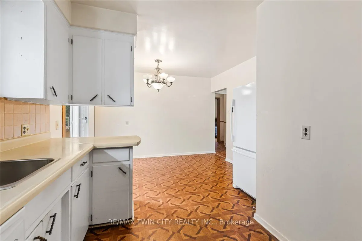 943 Winterhalt Avenue