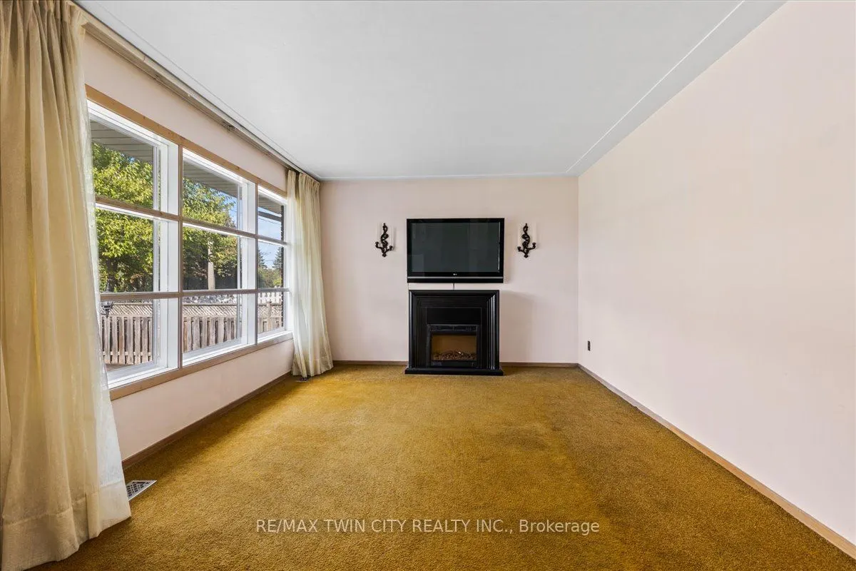 943 Winterhalt Avenue