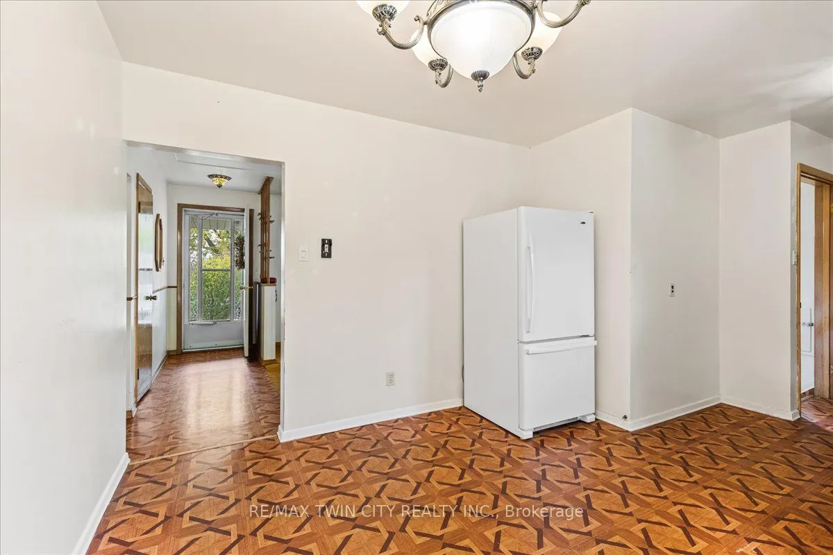 943 Winterhalt Avenue