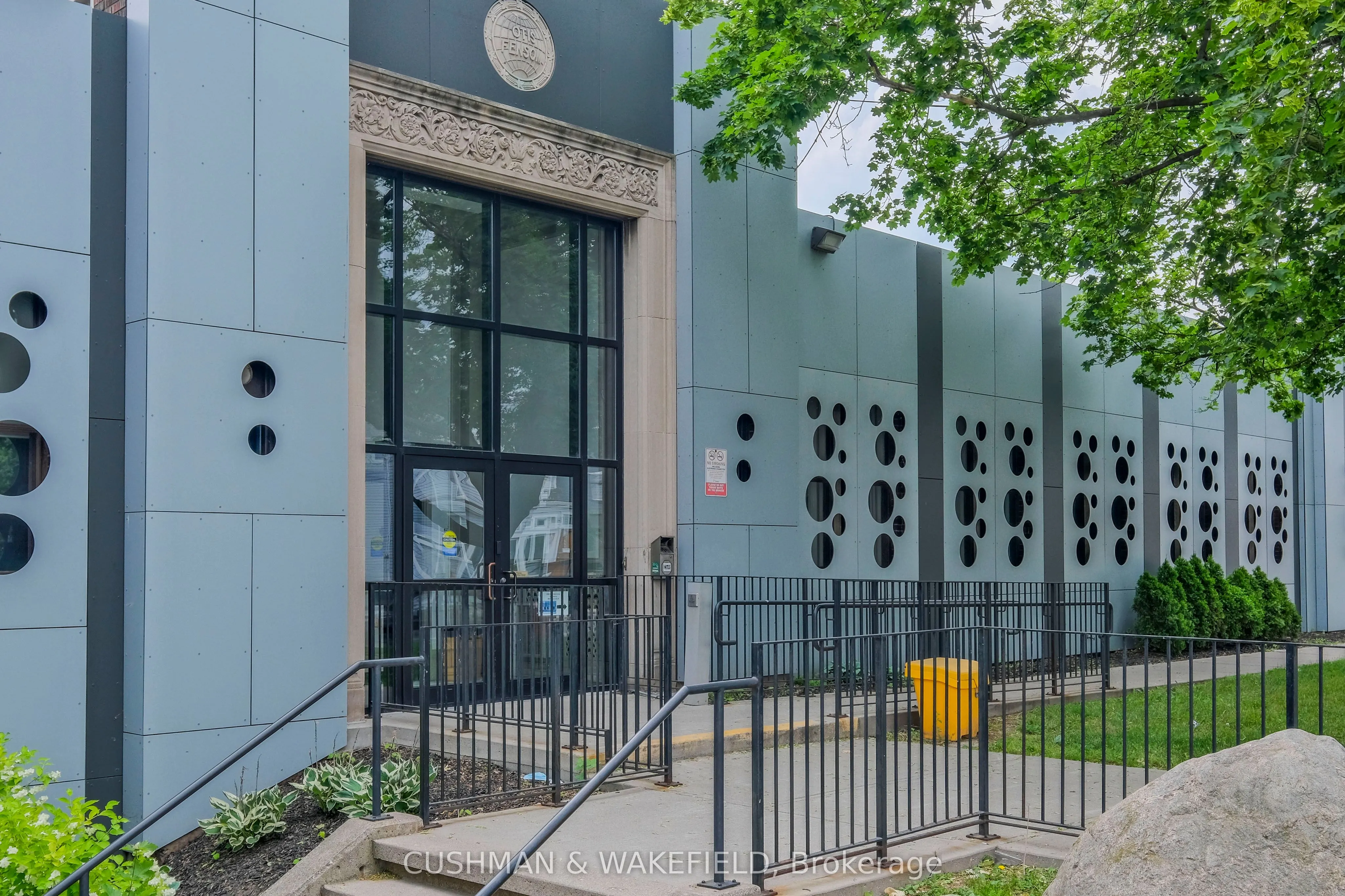 414 Victoria Avenue N, #M4A