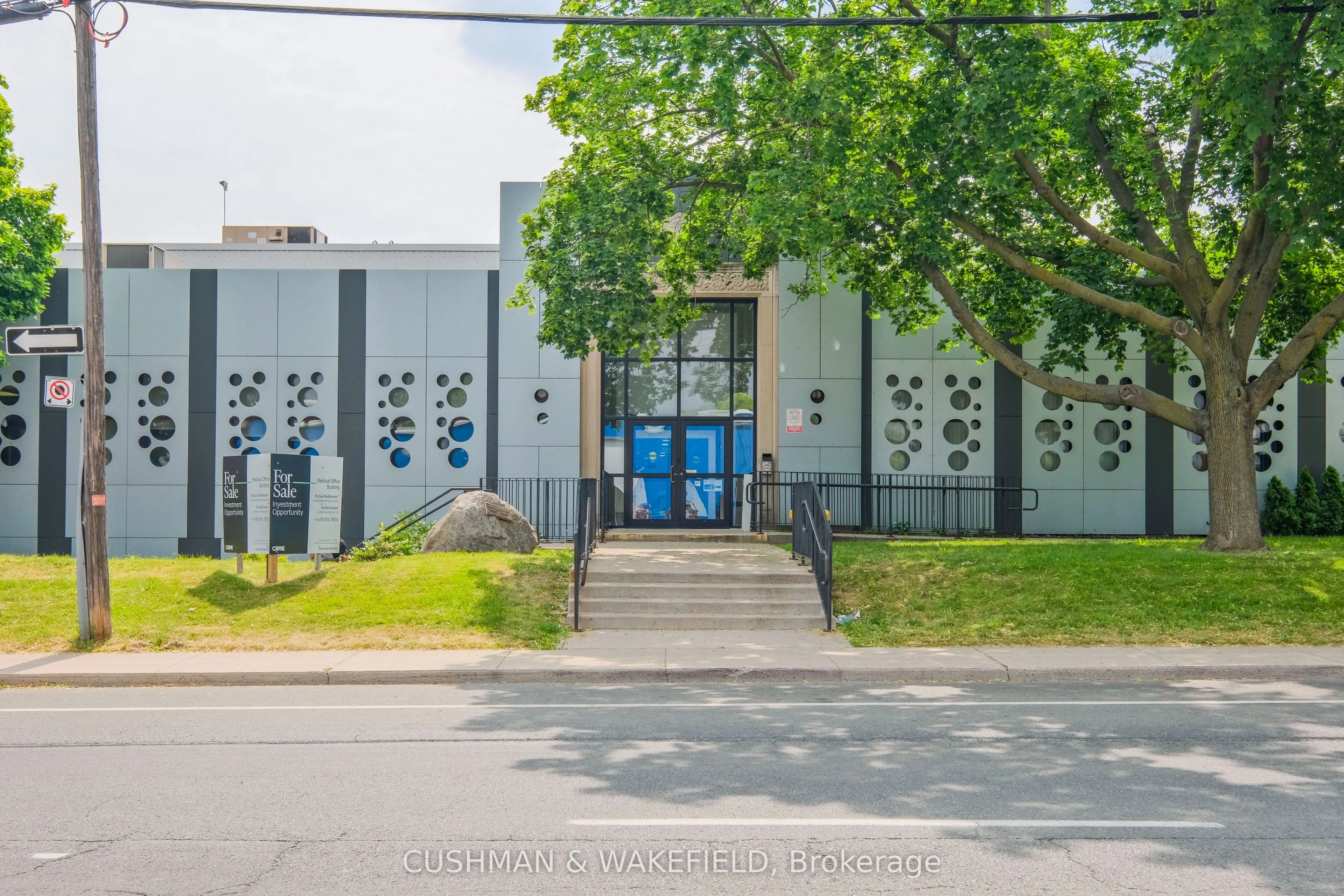 414 Victoria Avenue N, #M4A
