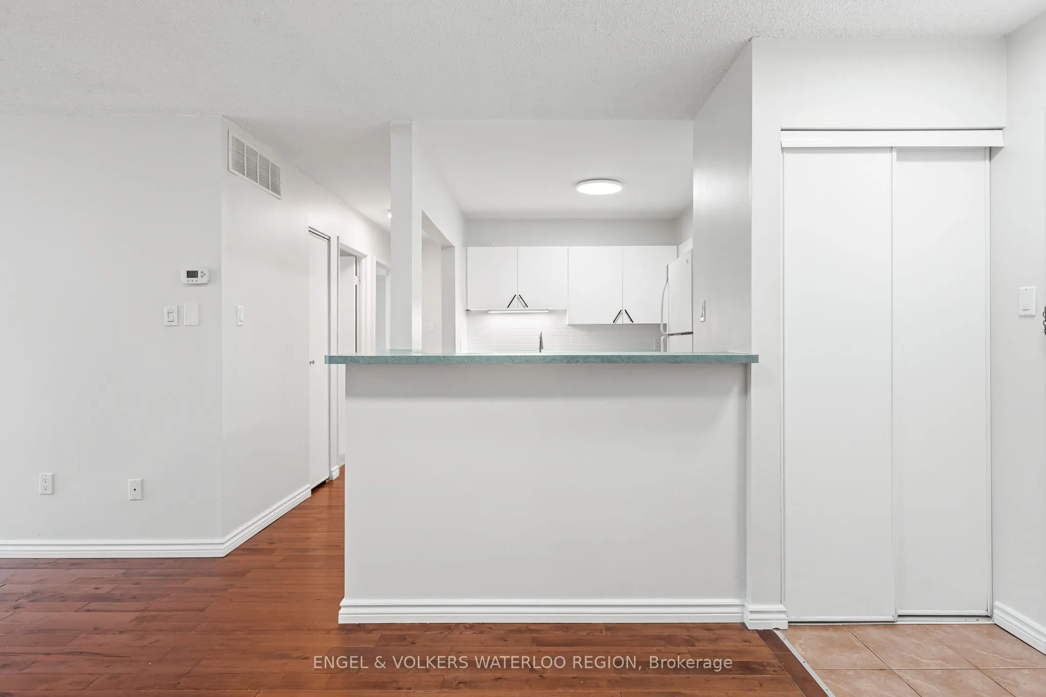 15 Hofstetter Avenue, #406