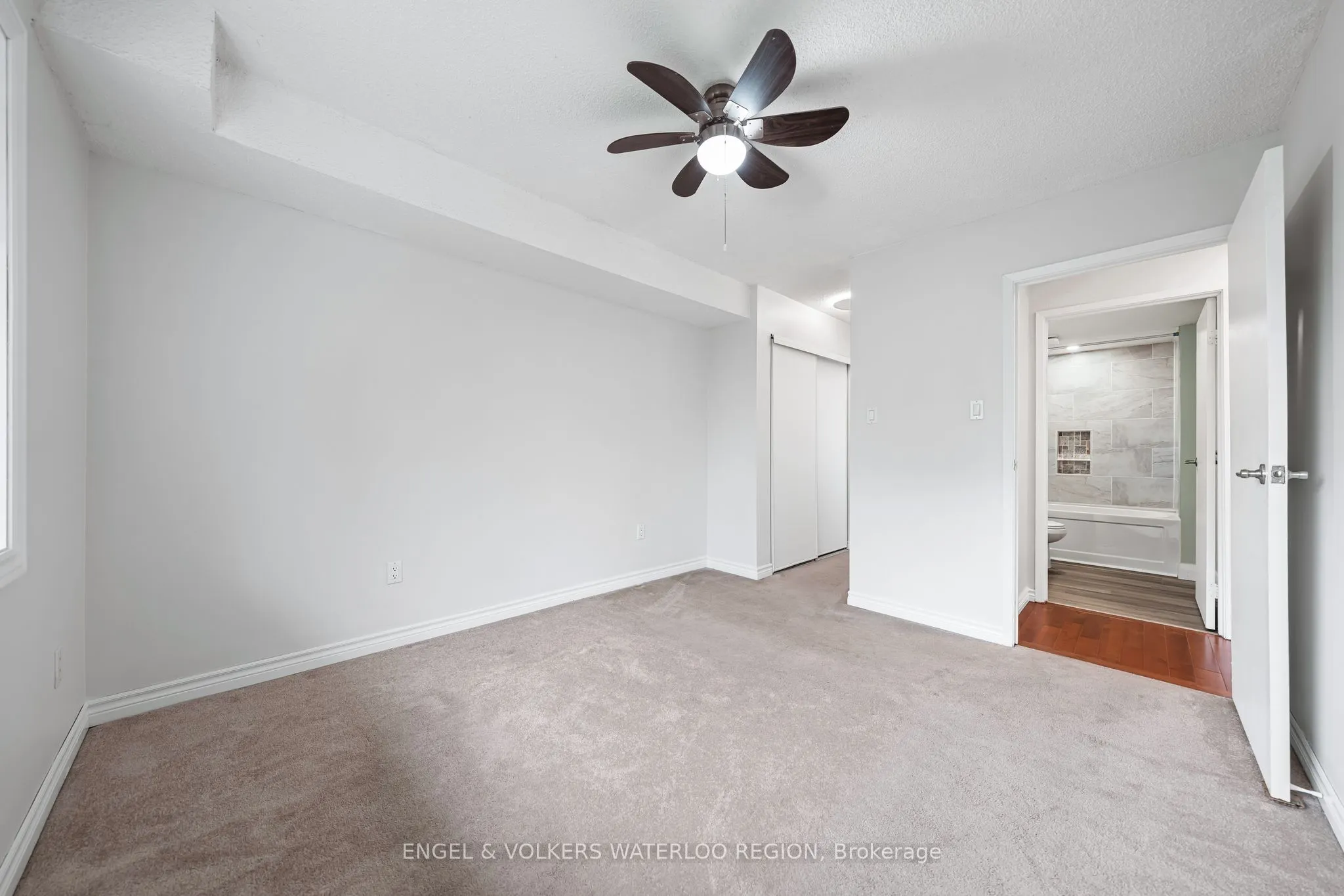 15 Hofstetter Avenue, #406