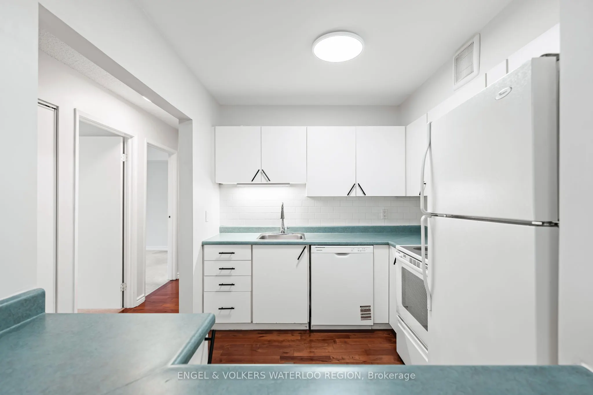 15 Hofstetter Avenue, #406