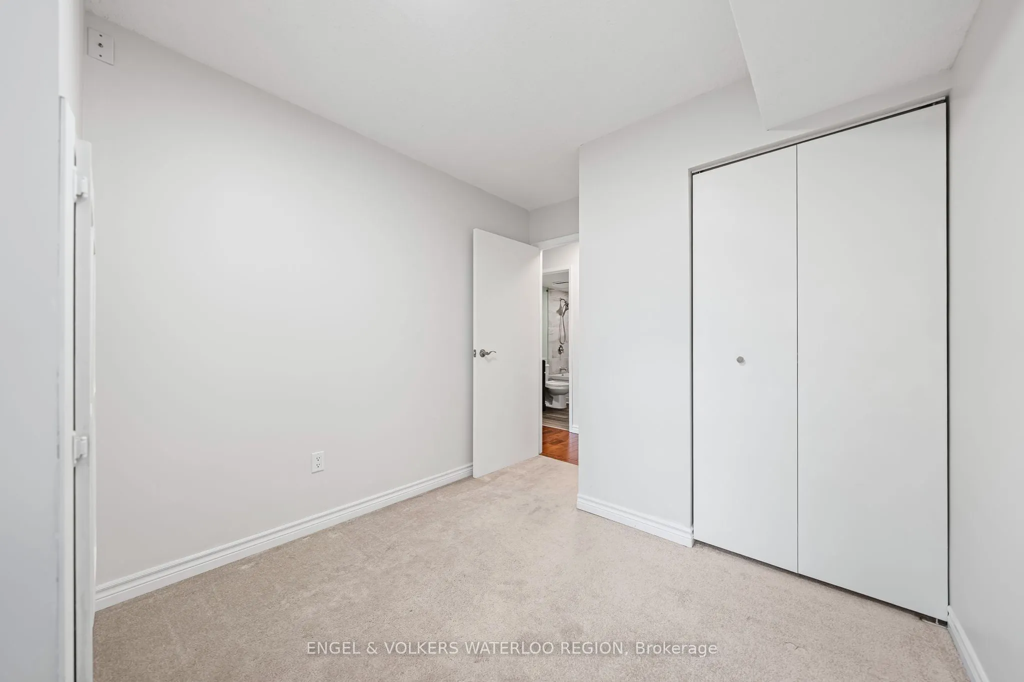 15 Hofstetter Avenue, #406