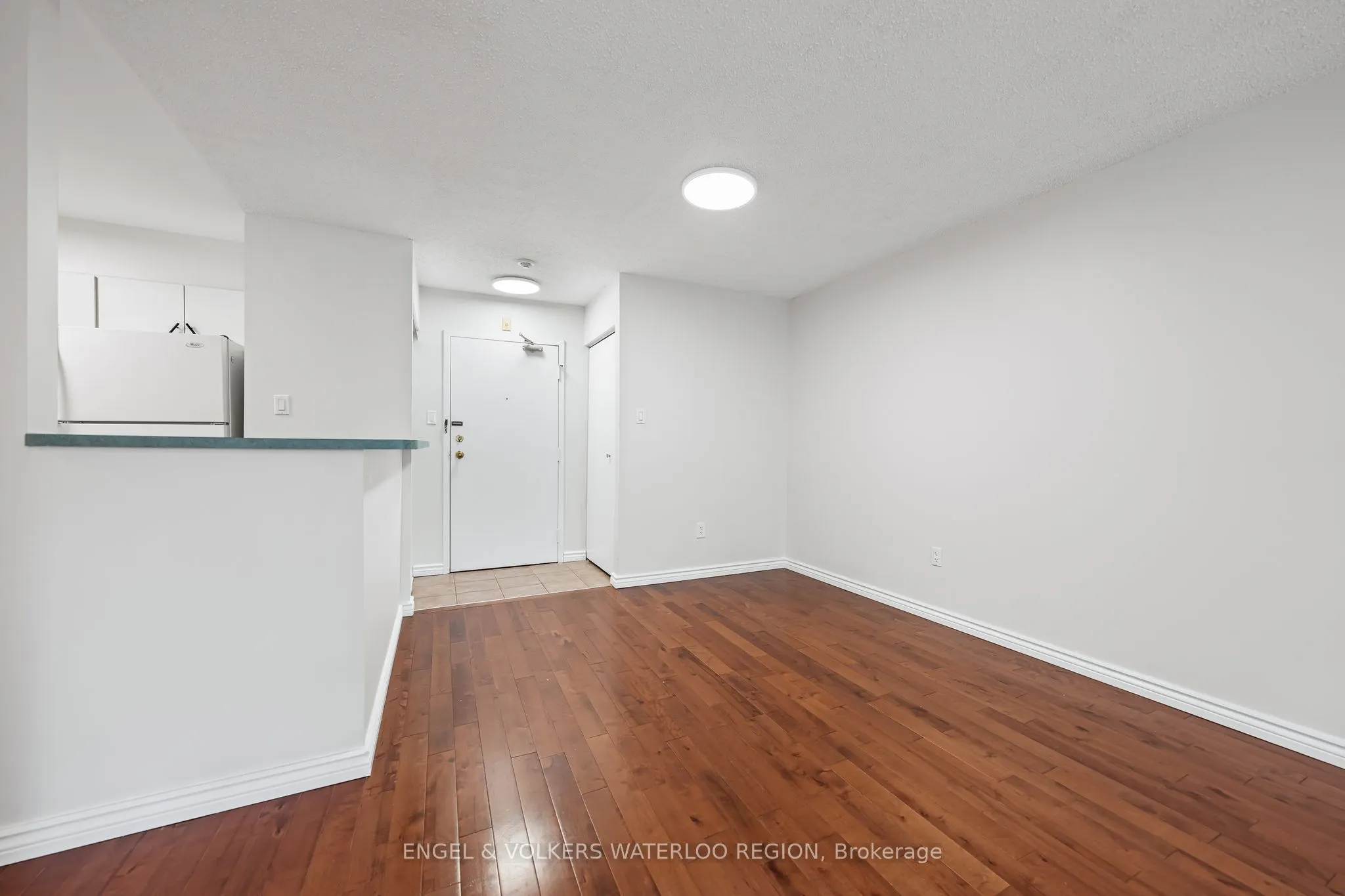 15 Hofstetter Avenue, #406