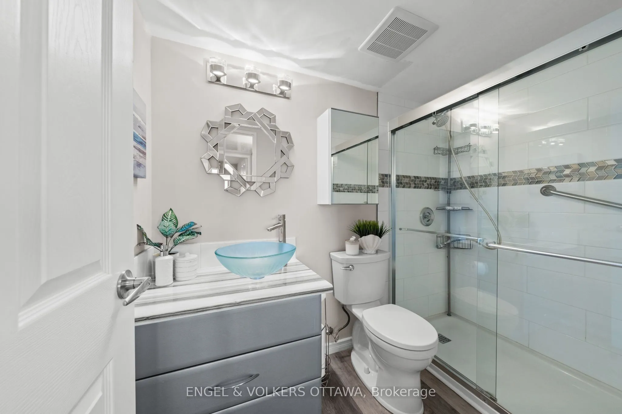 1195 Richmond Road, #1007
