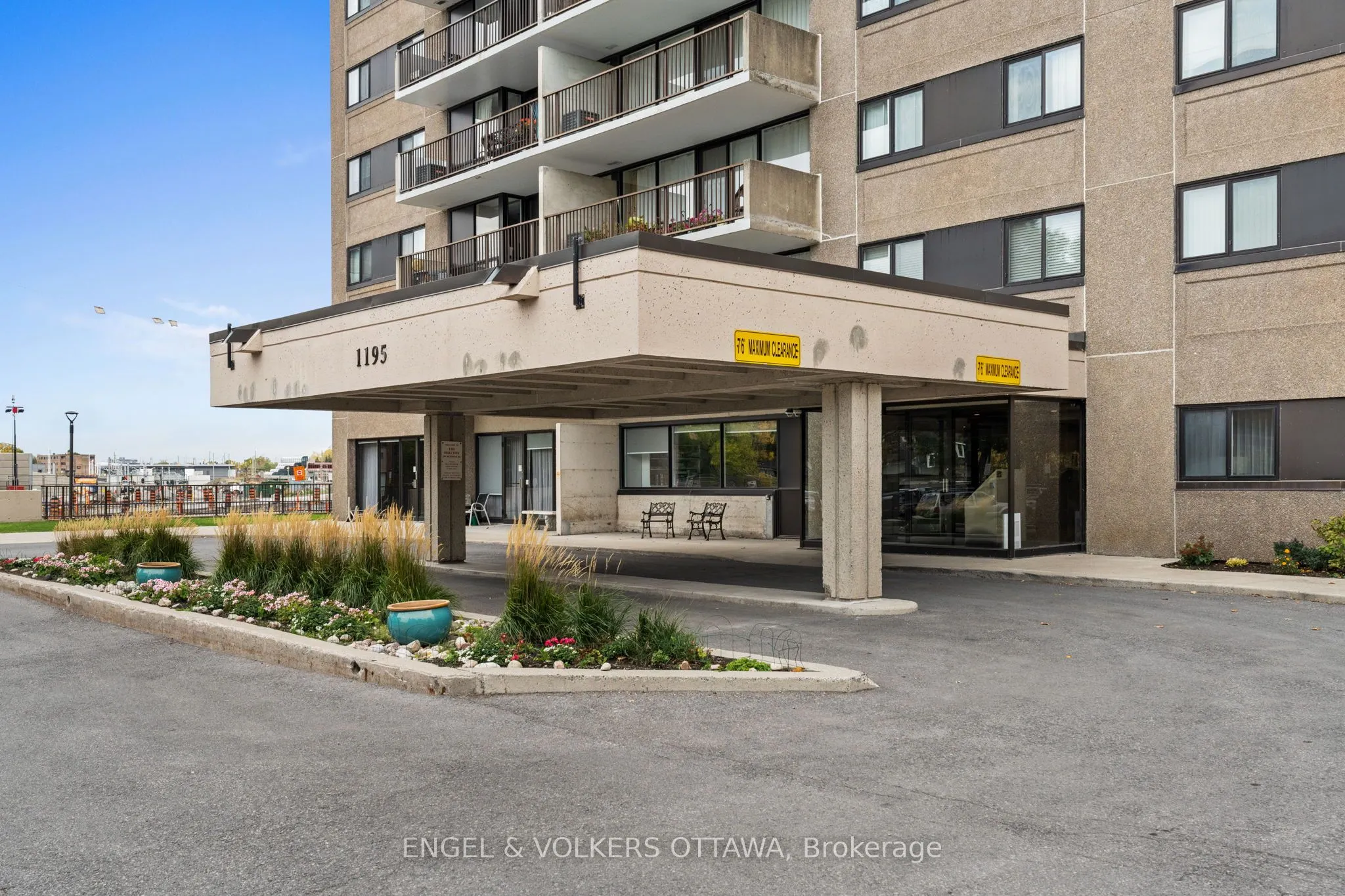 1195 Richmond Road, #1007