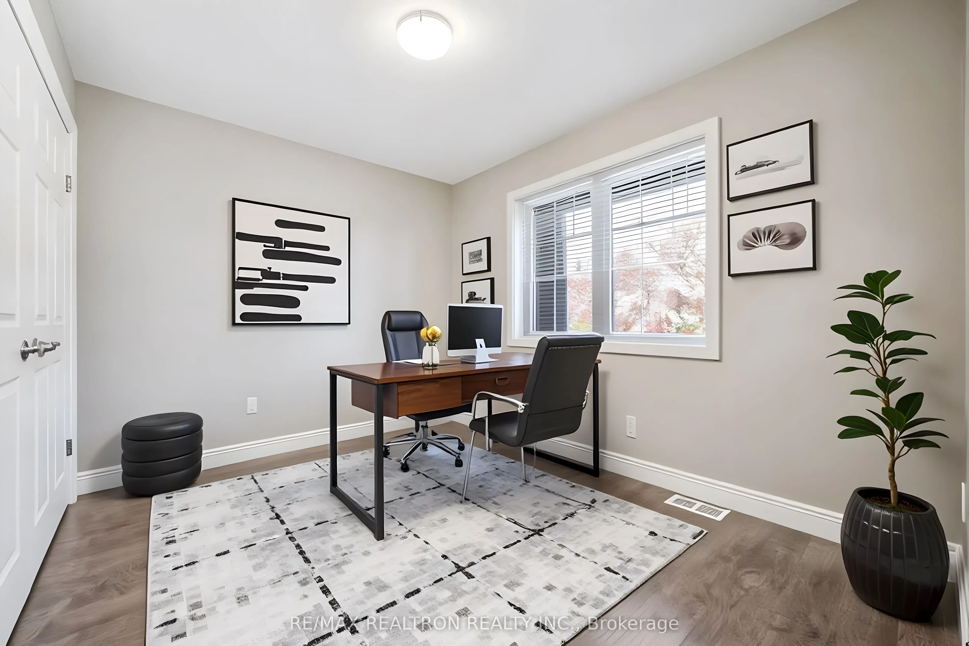 1 Chamberlain Avenue, #8