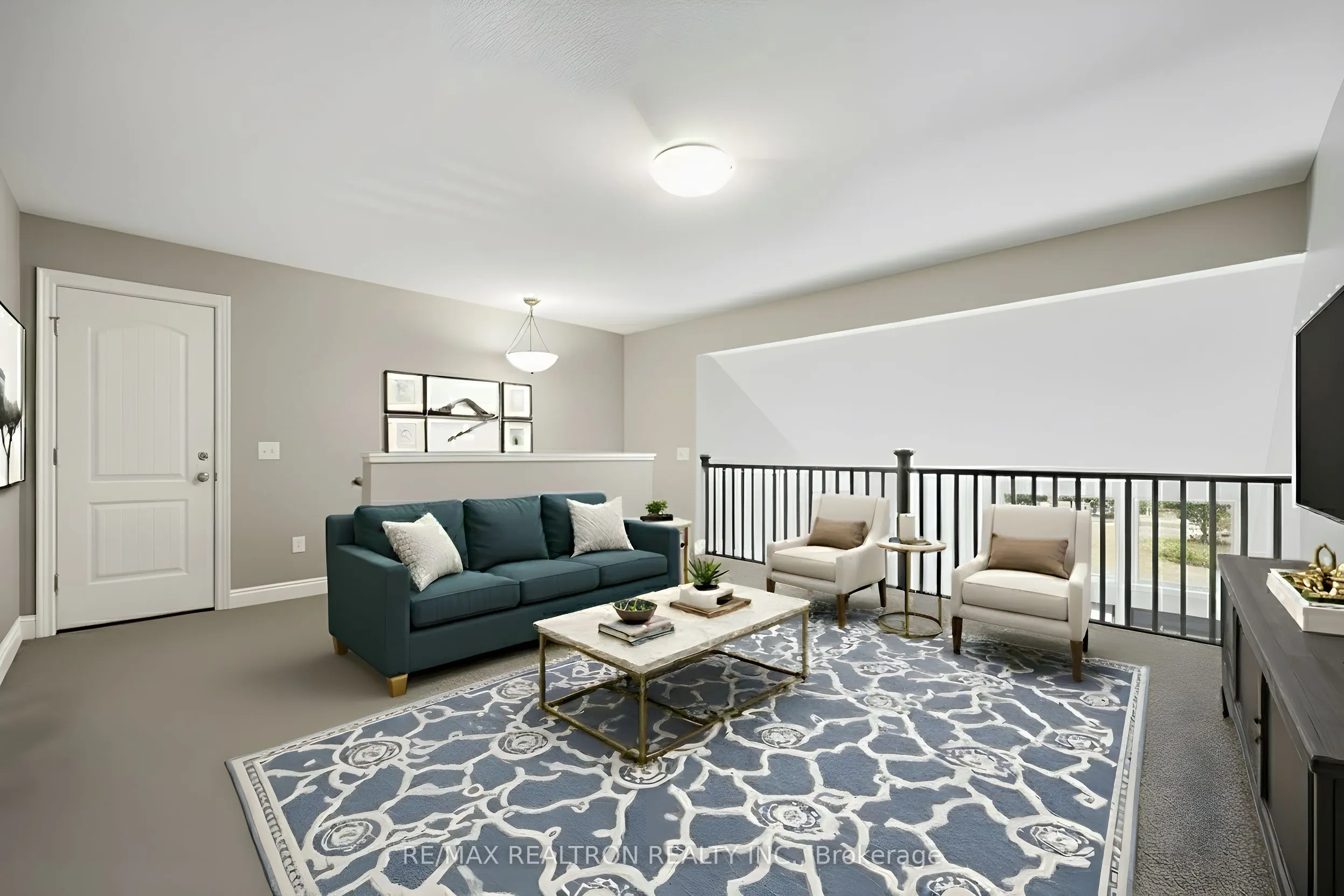 1 Chamberlain Avenue, #8