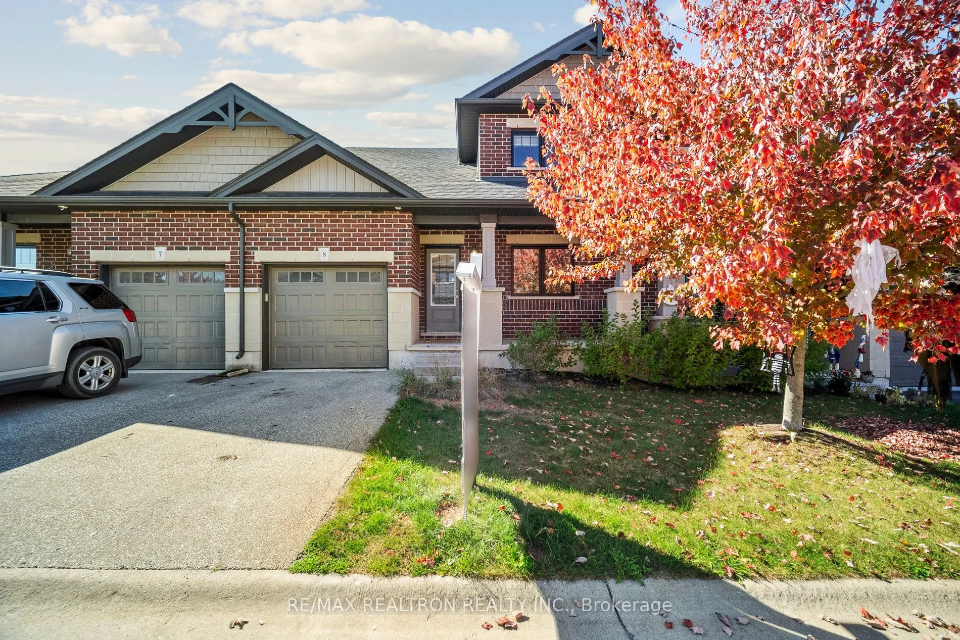1 Chamberlain Avenue, #8