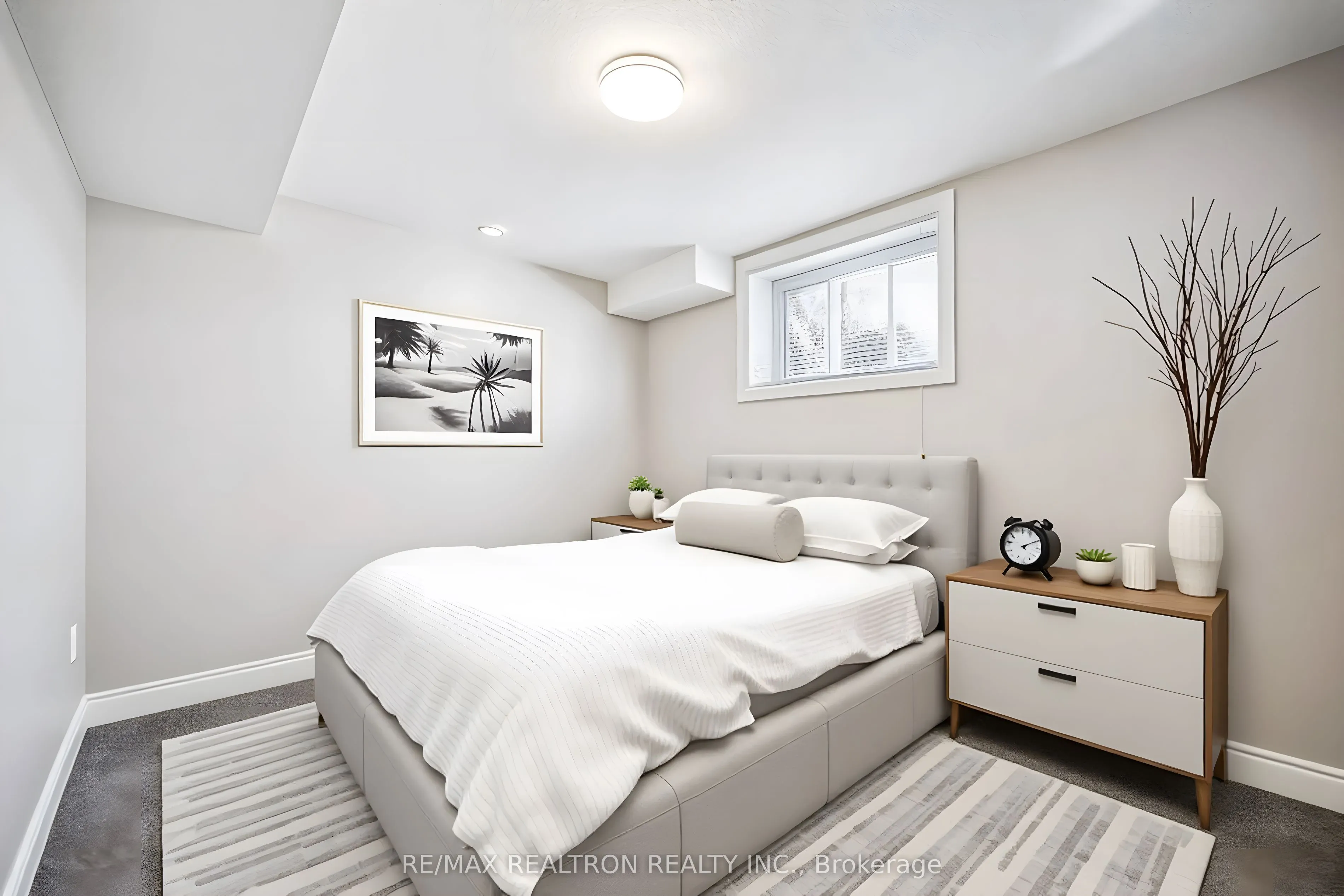 1 Chamberlain Avenue, #8