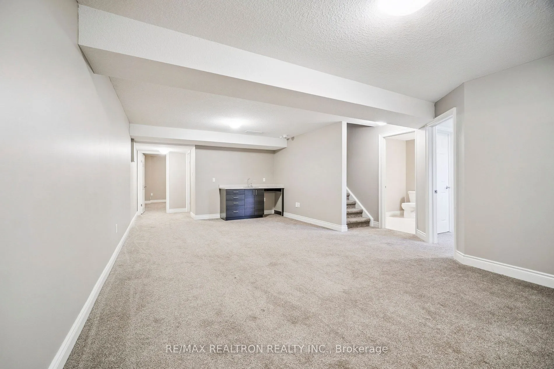 1 Chamberlain Avenue, #8