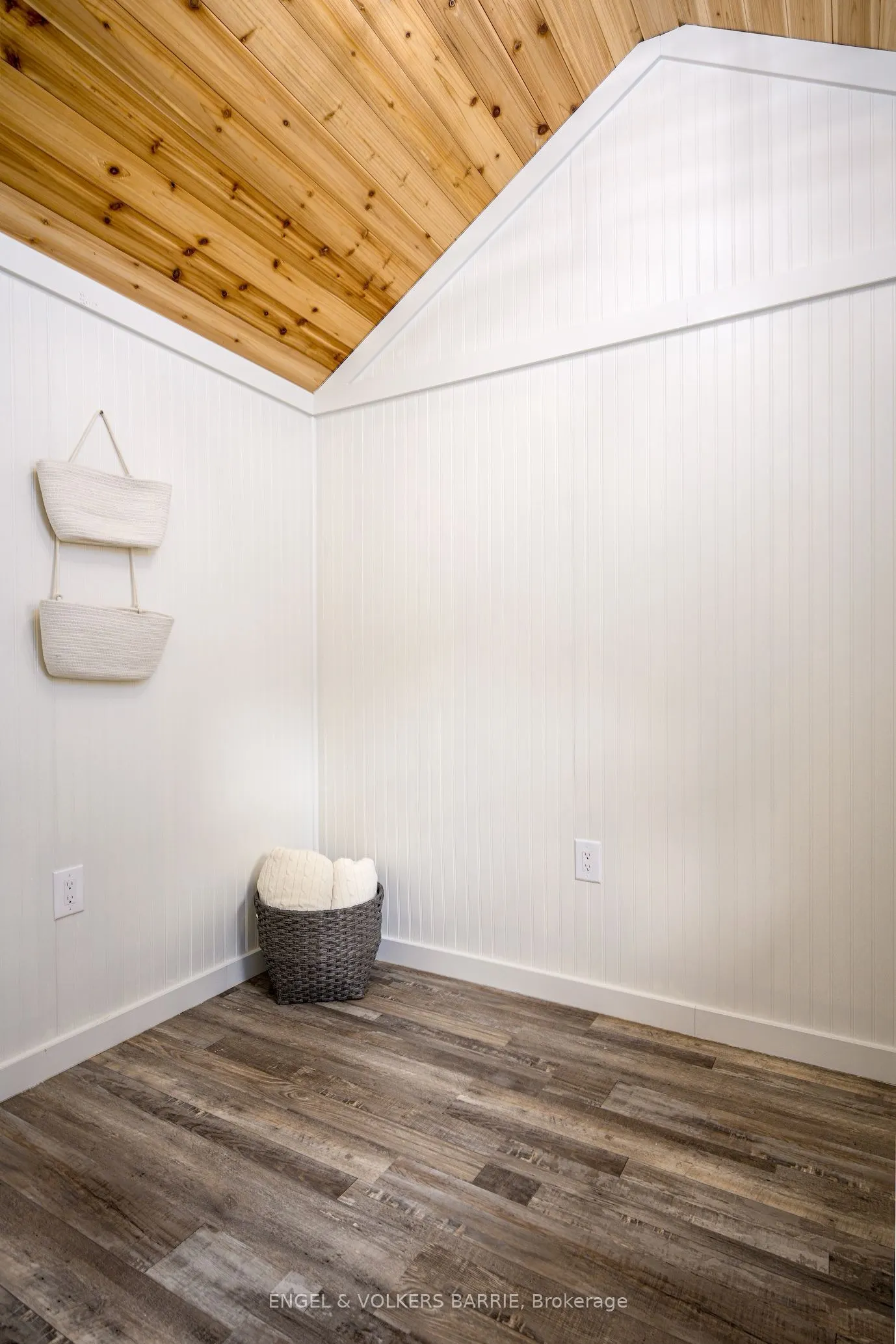 1123 Severn River Road