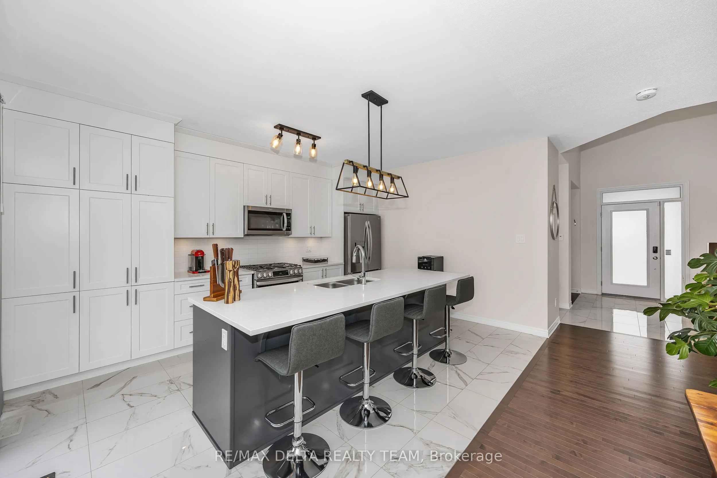 748 Vennecy Terrace