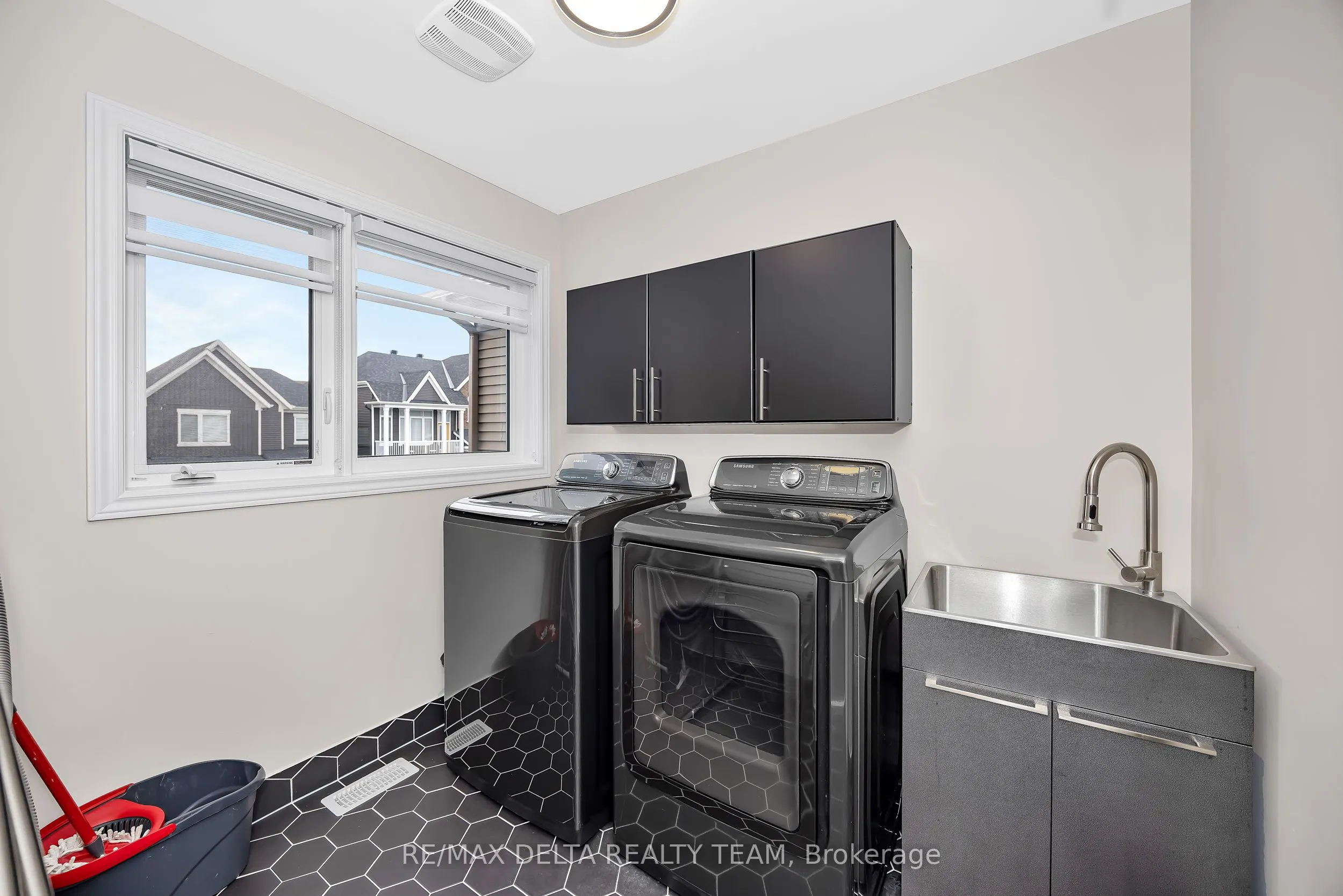 748 Vennecy Terrace