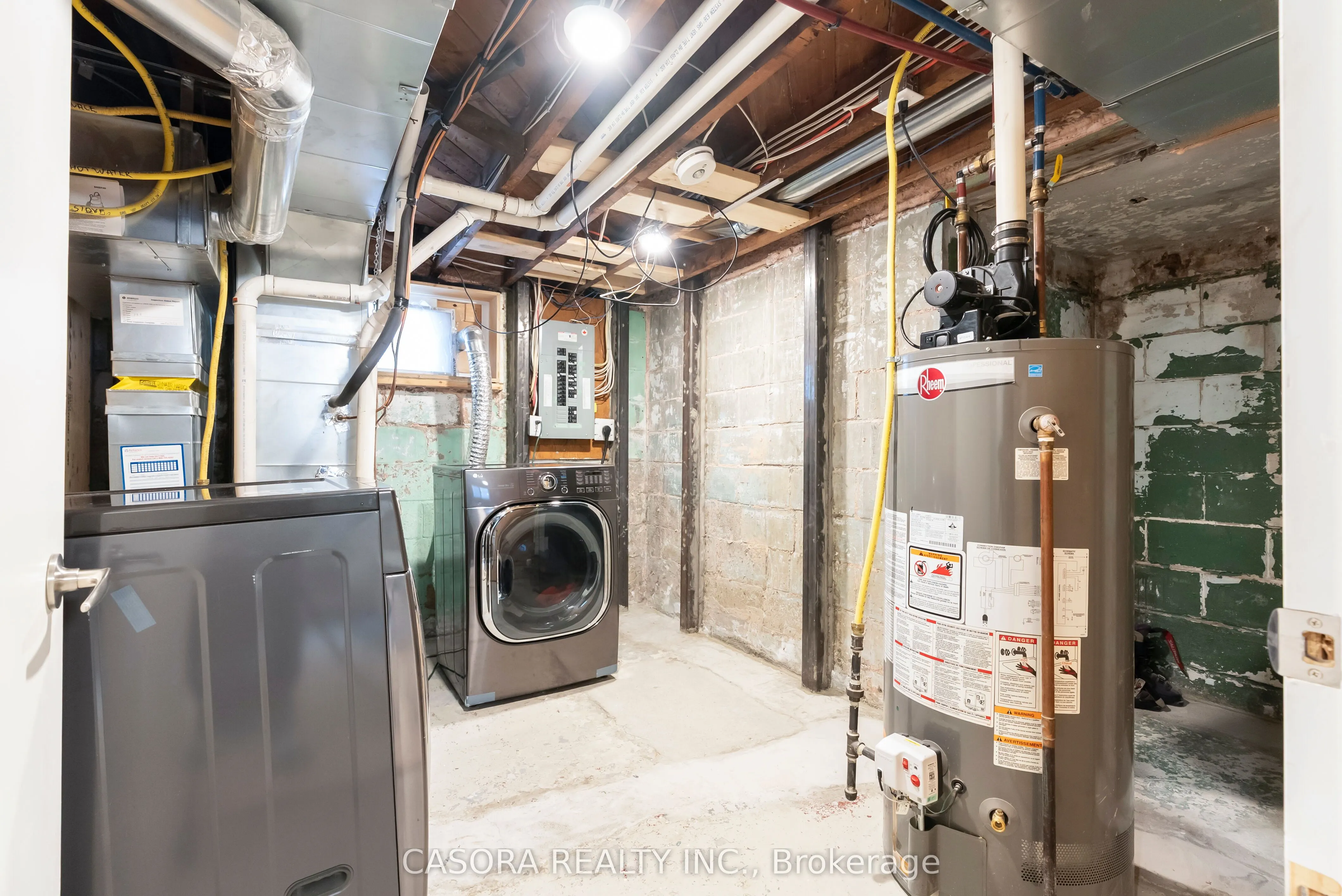 324 East 43rd Street