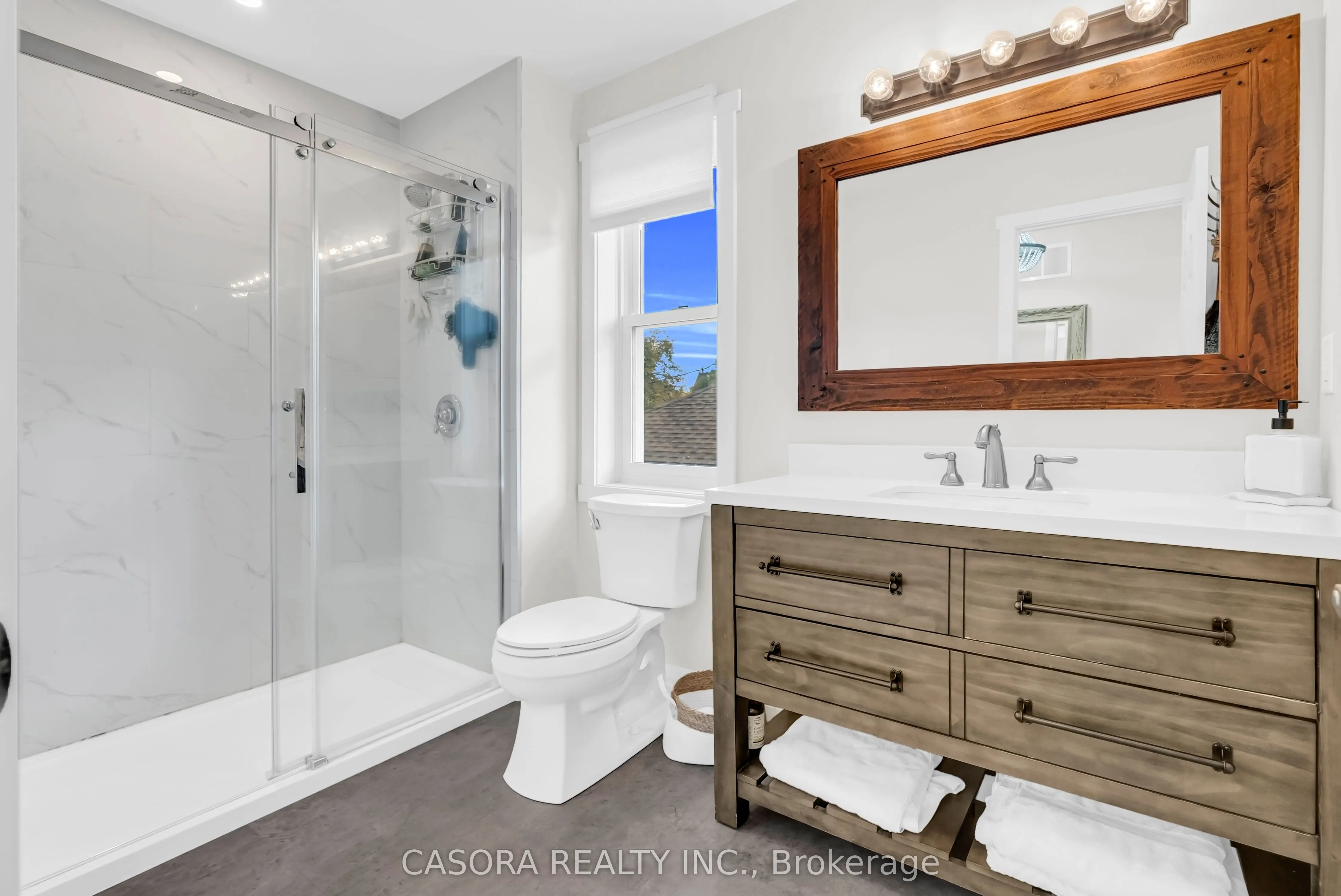 324 East 43rd Street
