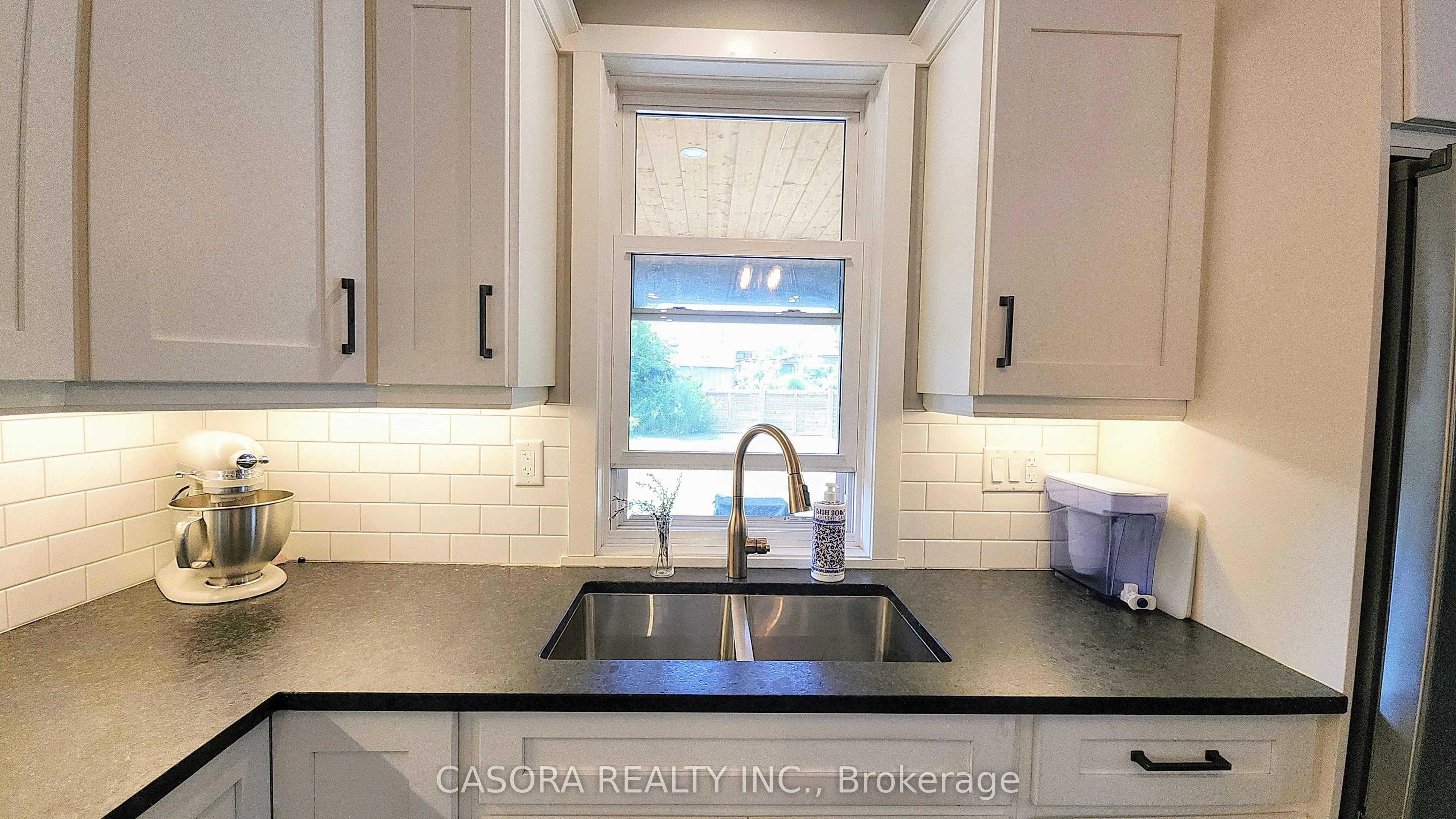 324 East 43rd Street