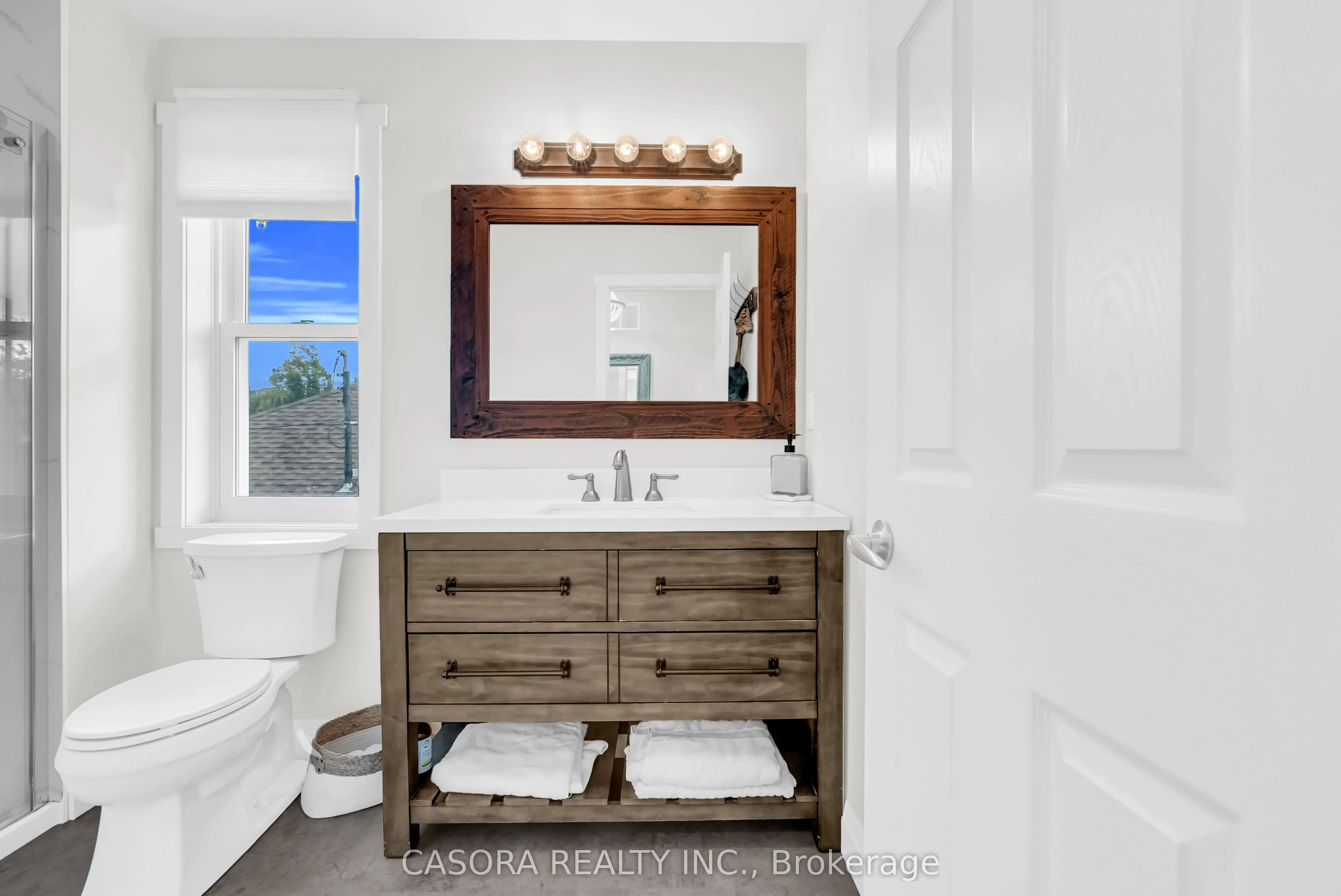 324 East 43rd Street