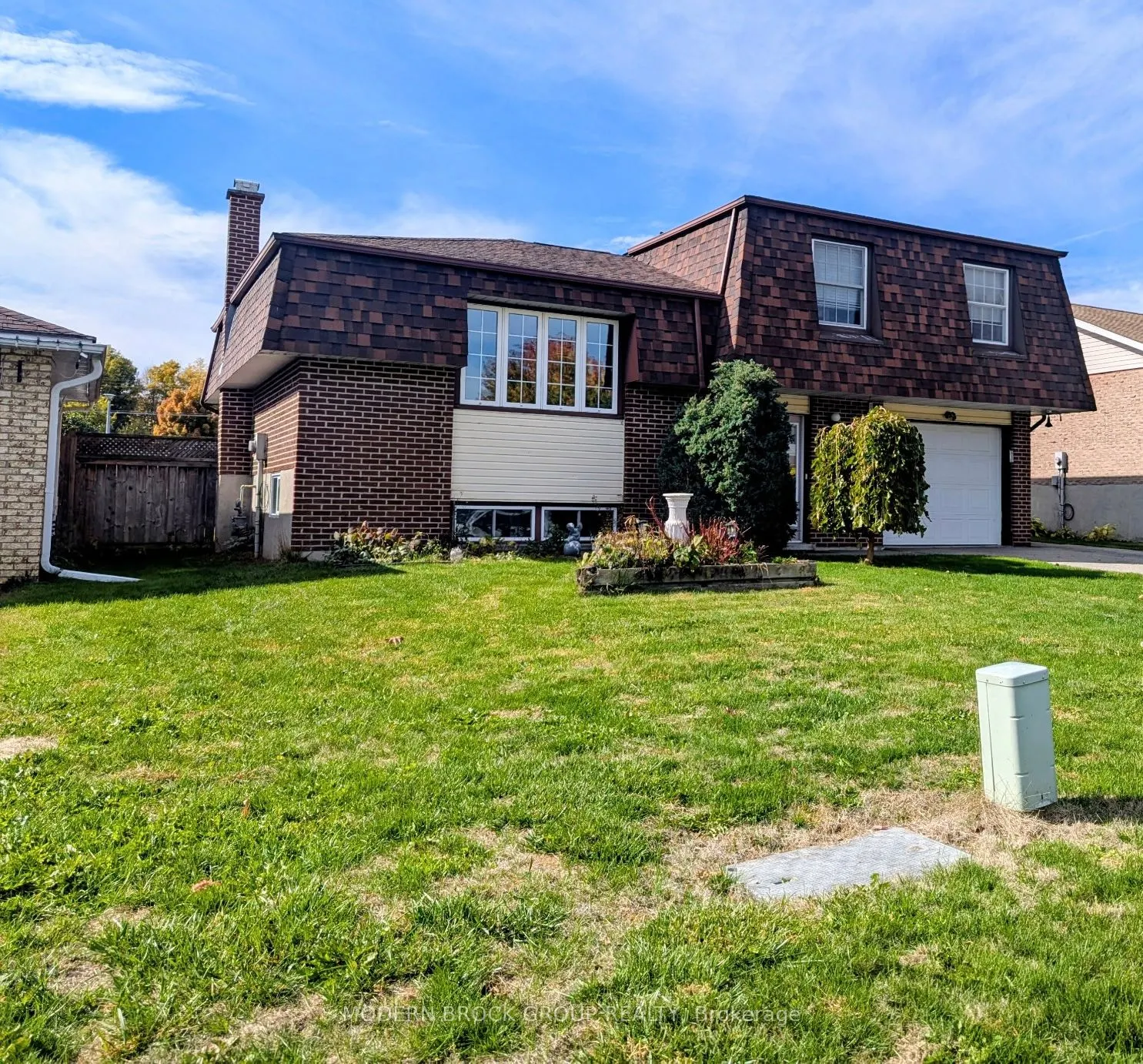 1350 Linden Crescent