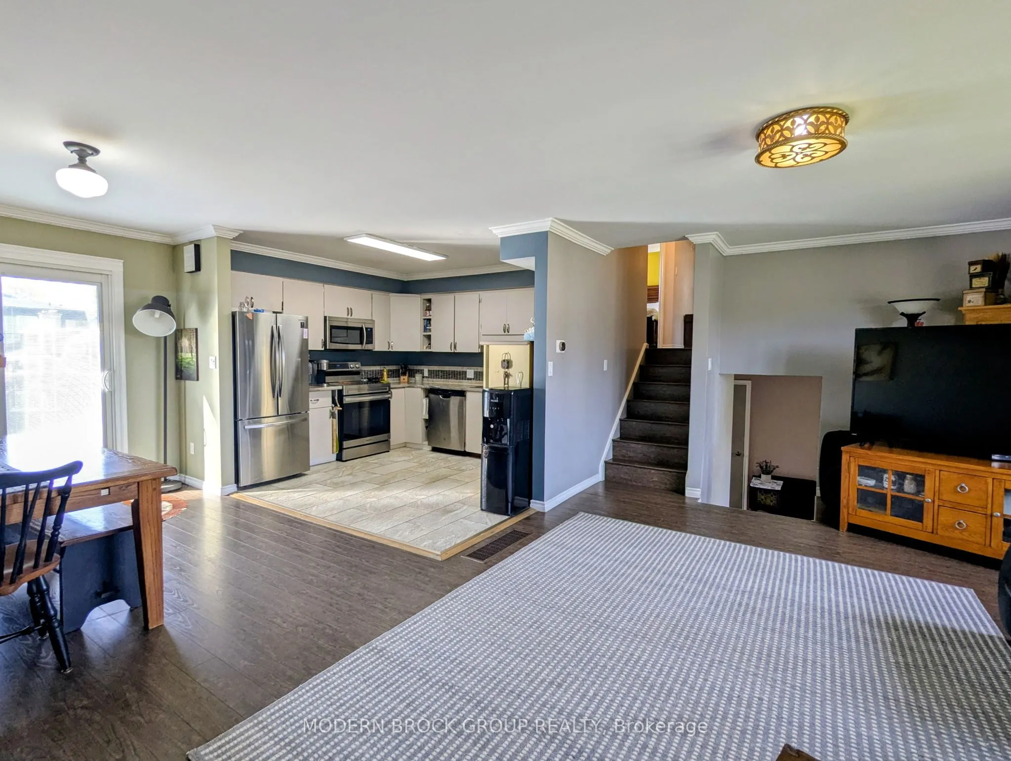 1350 Linden Crescent